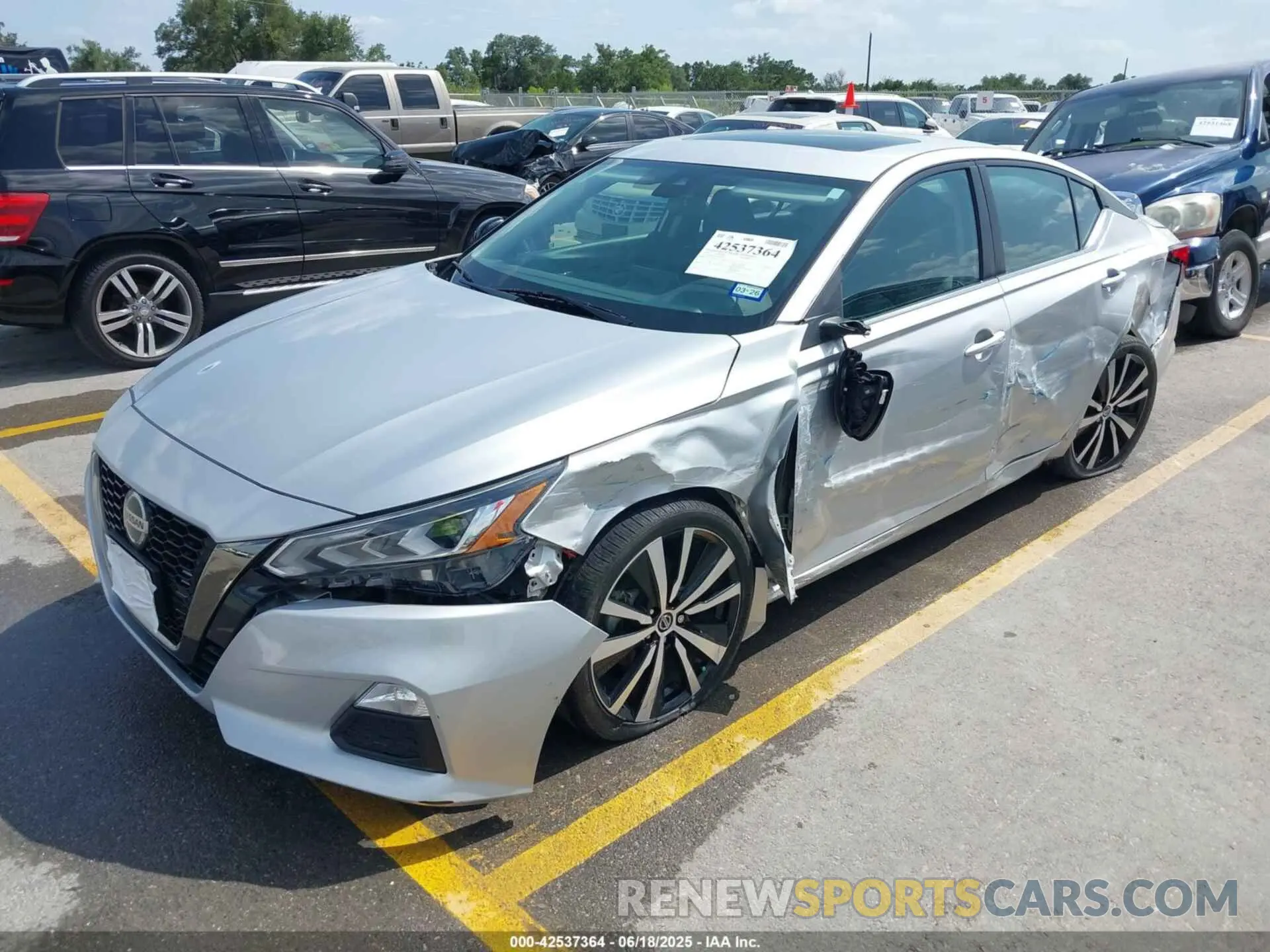 2 Photograph of a damaged car 1N4BL4CV7LC243702 NISSAN ALTIMA 2020