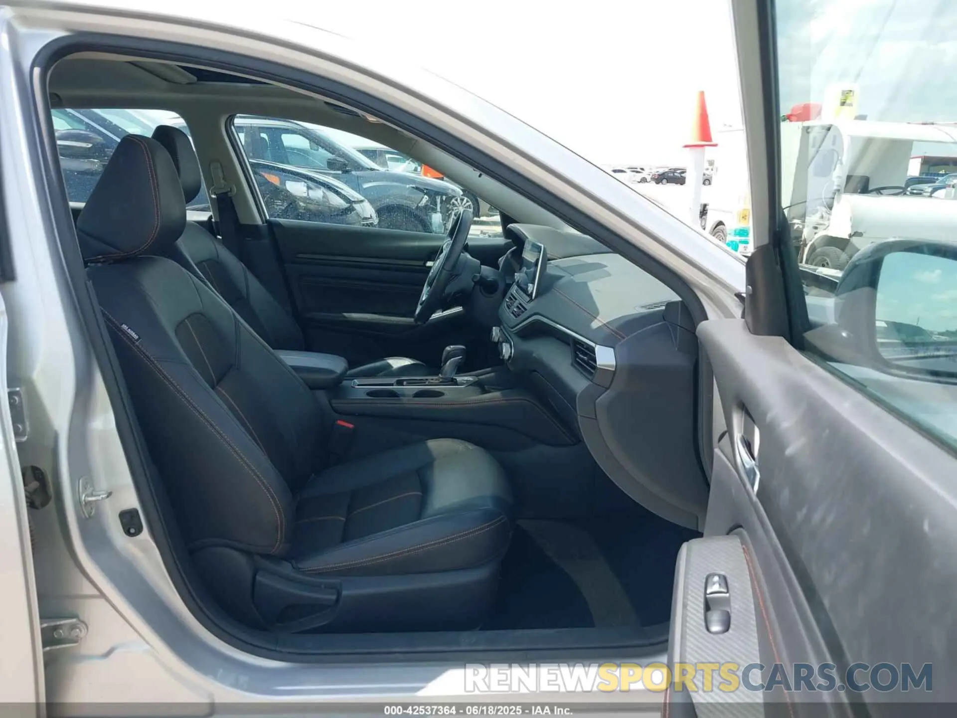 5 Photograph of a damaged car 1N4BL4CV7LC243702 NISSAN ALTIMA 2020