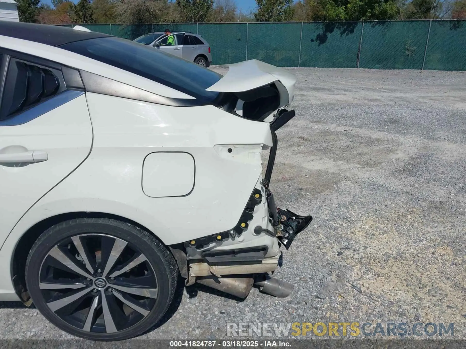 6 Photograph of a damaged car 1N4BL4CV7LC271886 NISSAN ALTIMA 2020