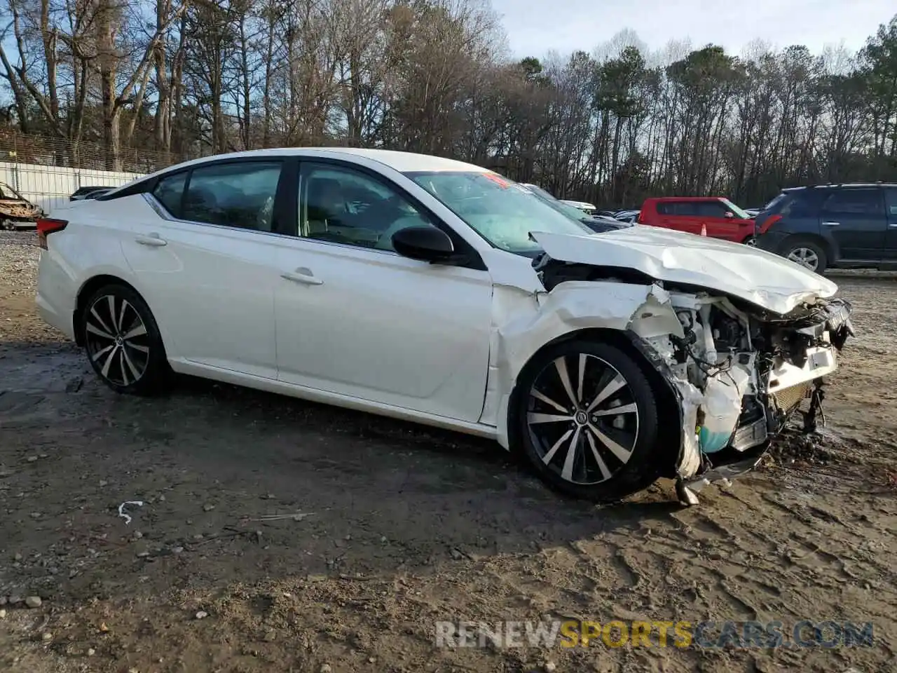 4 Photograph of a damaged car 1N4BL4CV7LC273542 NISSAN ALTIMA 2020