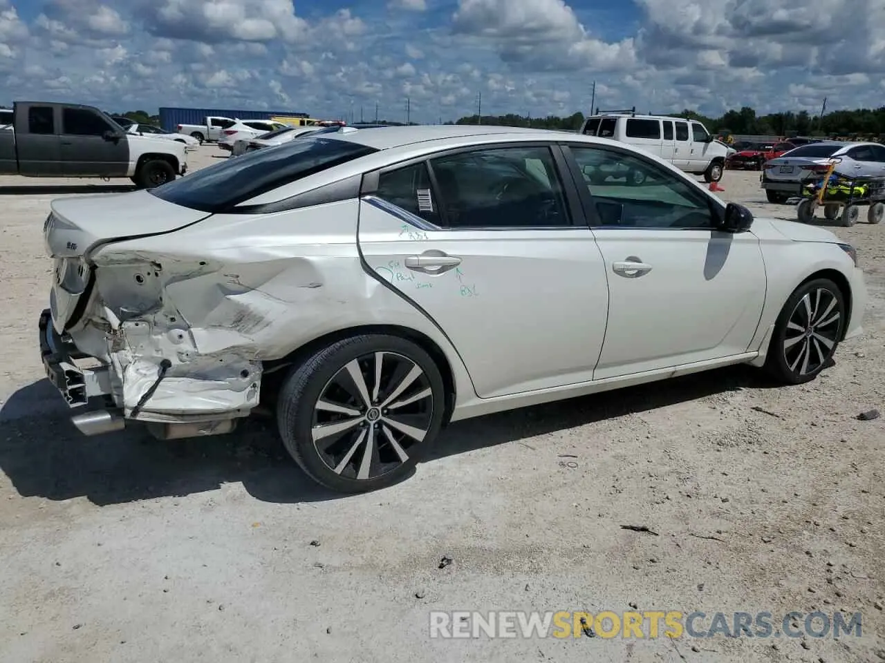 3 Photograph of a damaged car 1N4BL4CV7LC275131 NISSAN ALTIMA 2020