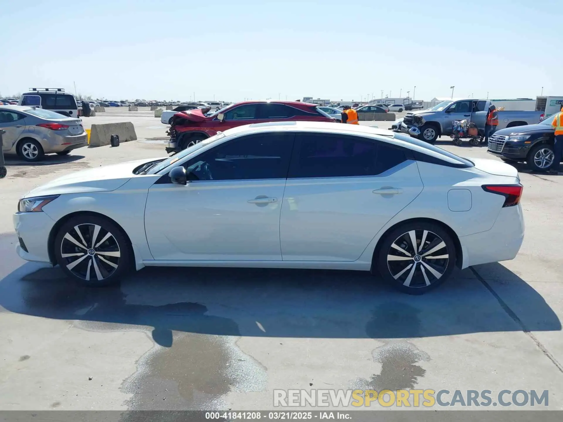 14 Photograph of a damaged car 1N4BL4CV7LN321674 NISSAN ALTIMA 2020