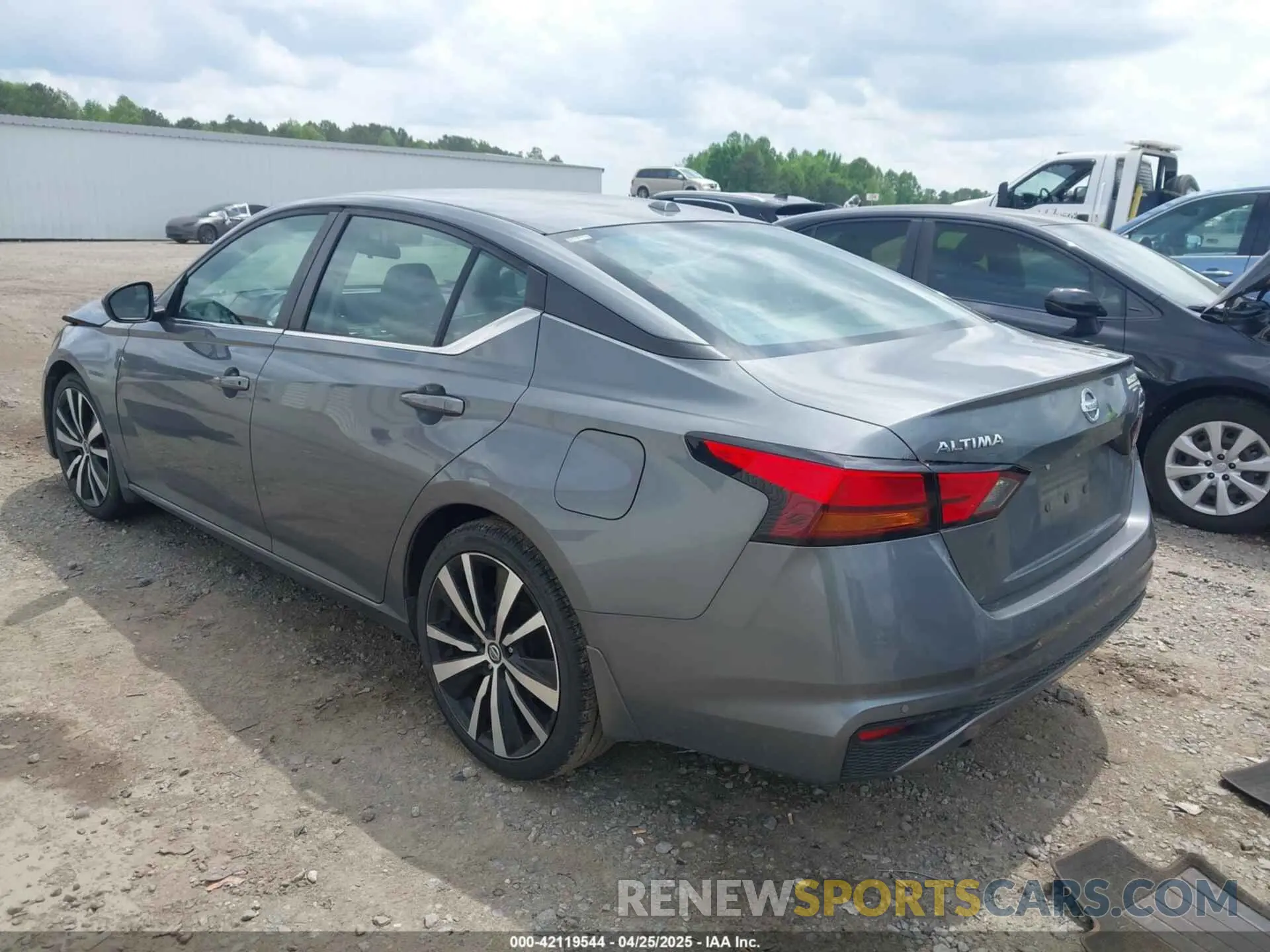 3 Photograph of a damaged car 1N4BL4CV8LC134262 NISSAN ALTIMA 2020