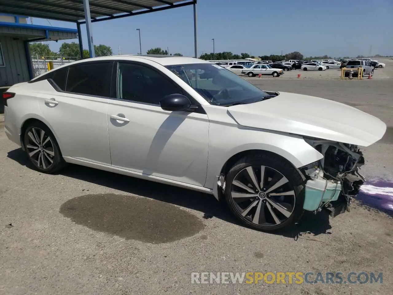 4 Photograph of a damaged car 1N4BL4CV8LC135833 NISSAN ALTIMA 2020