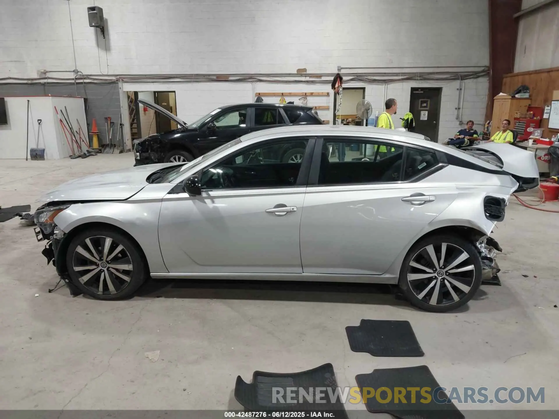 13 Photograph of a damaged car 1N4BL4CV8LC201829 NISSAN ALTIMA 2020