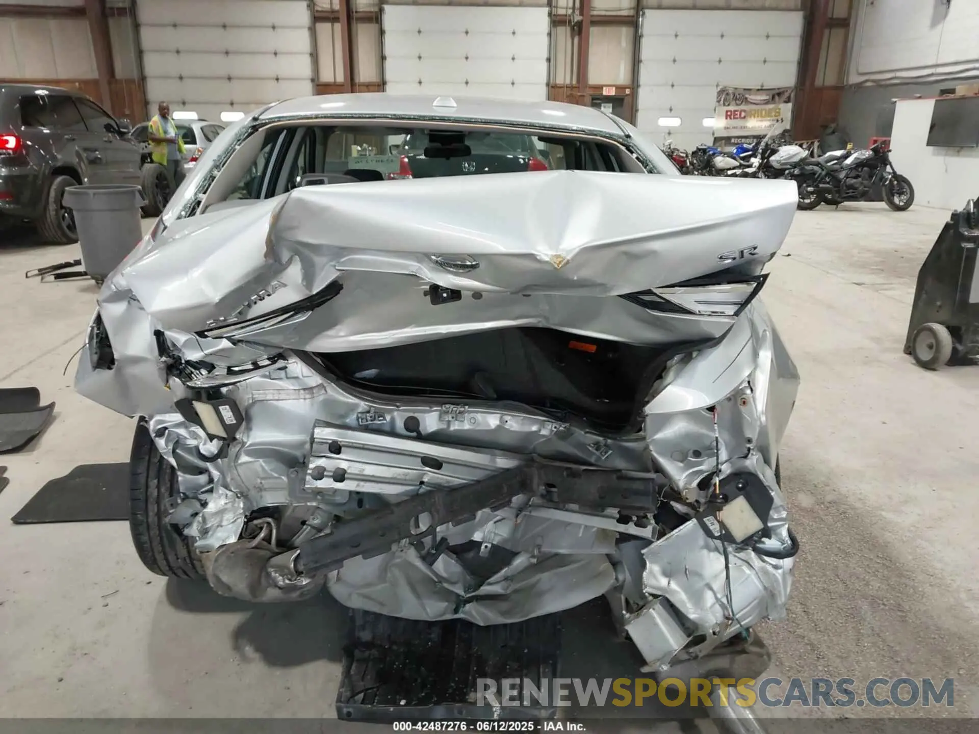 15 Photograph of a damaged car 1N4BL4CV8LC201829 NISSAN ALTIMA 2020