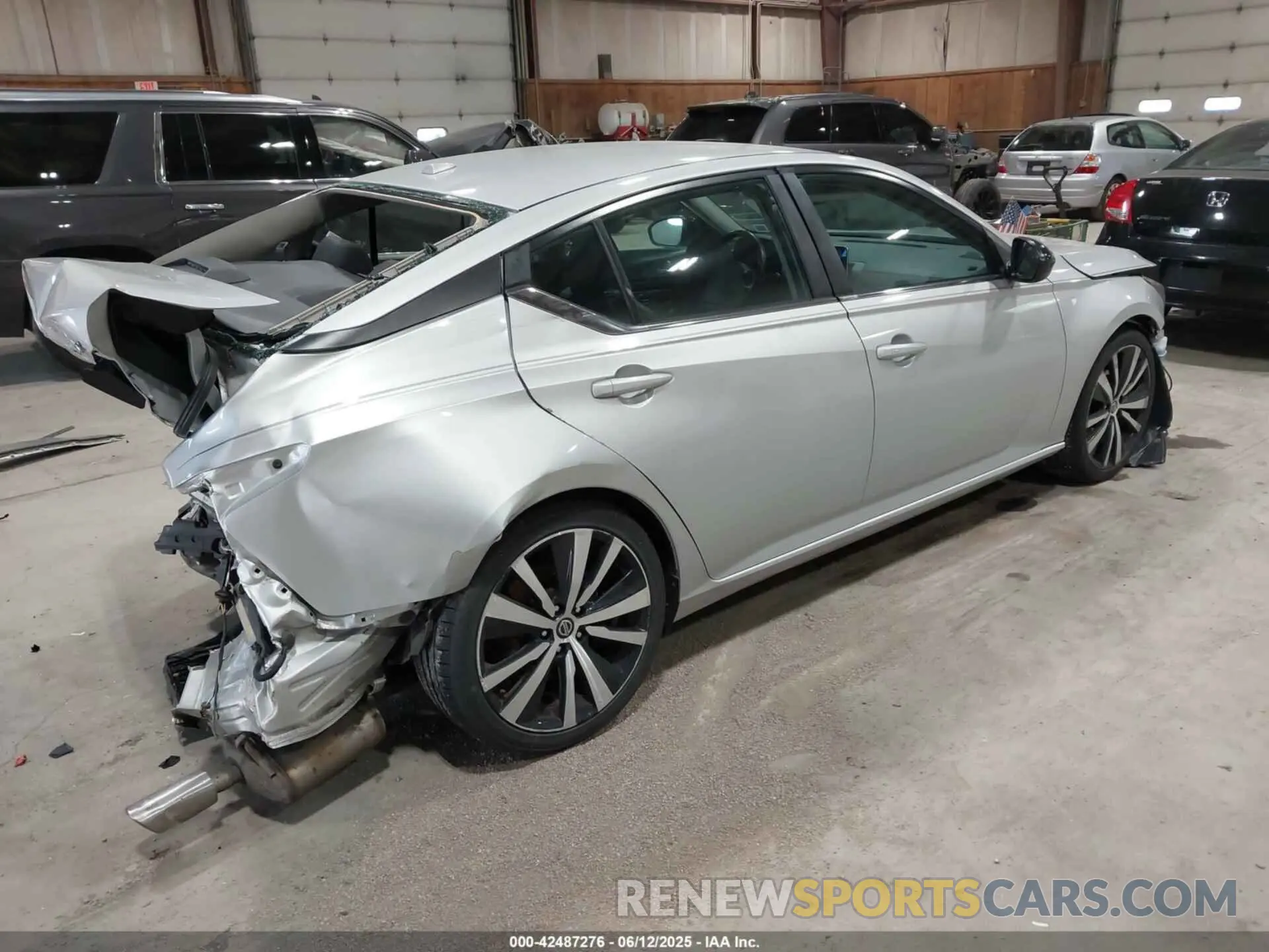 4 Photograph of a damaged car 1N4BL4CV8LC201829 NISSAN ALTIMA 2020