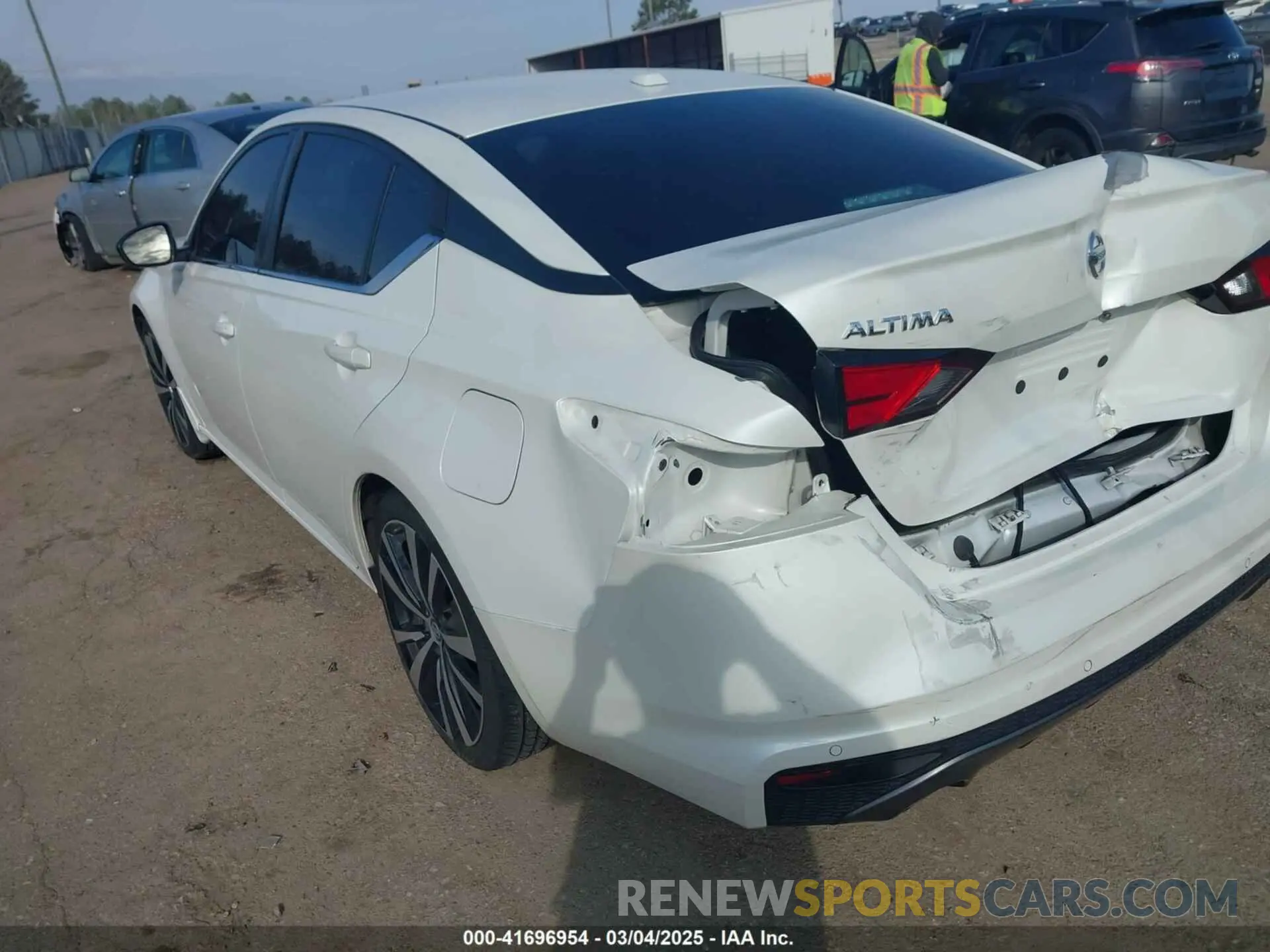 18 Photograph of a damaged car 1N4BL4CV8LC227282 NISSAN ALTIMA 2020