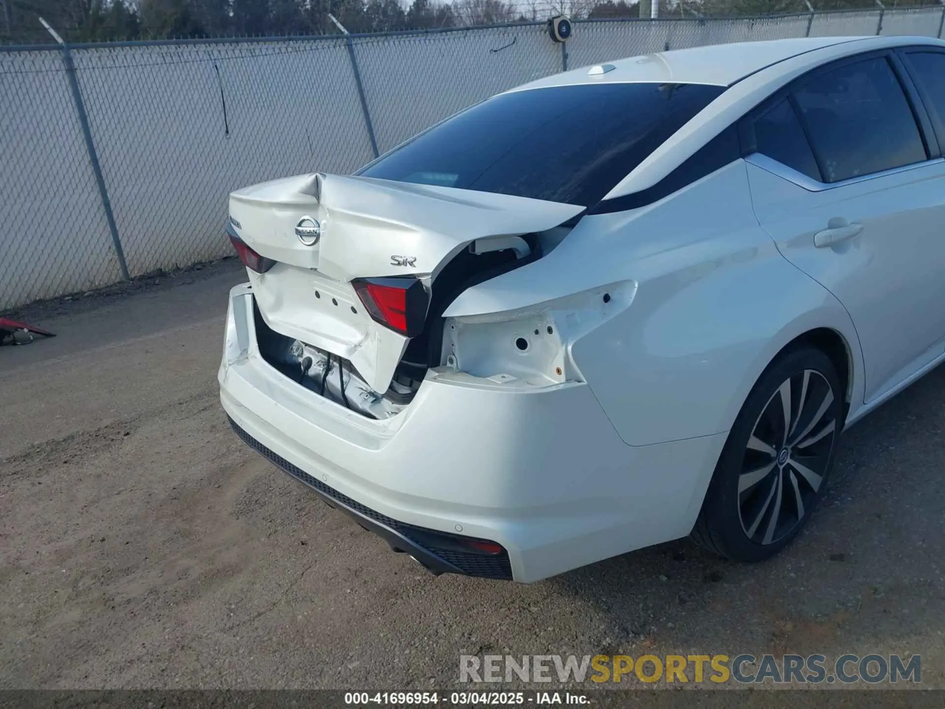 19 Photograph of a damaged car 1N4BL4CV8LC227282 NISSAN ALTIMA 2020