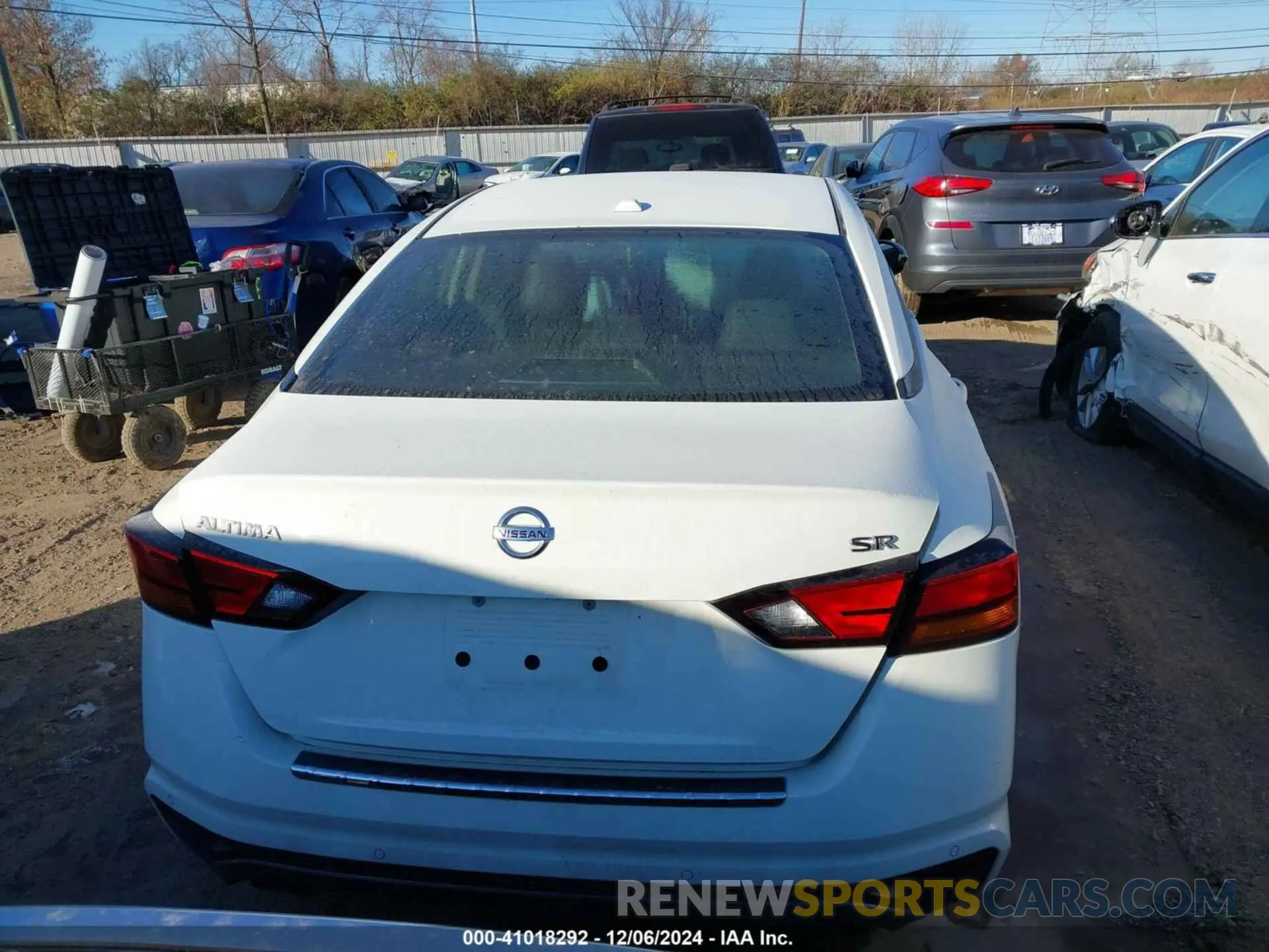 16 Photograph of a damaged car 1N4BL4CV8LC270178 NISSAN ALTIMA 2020