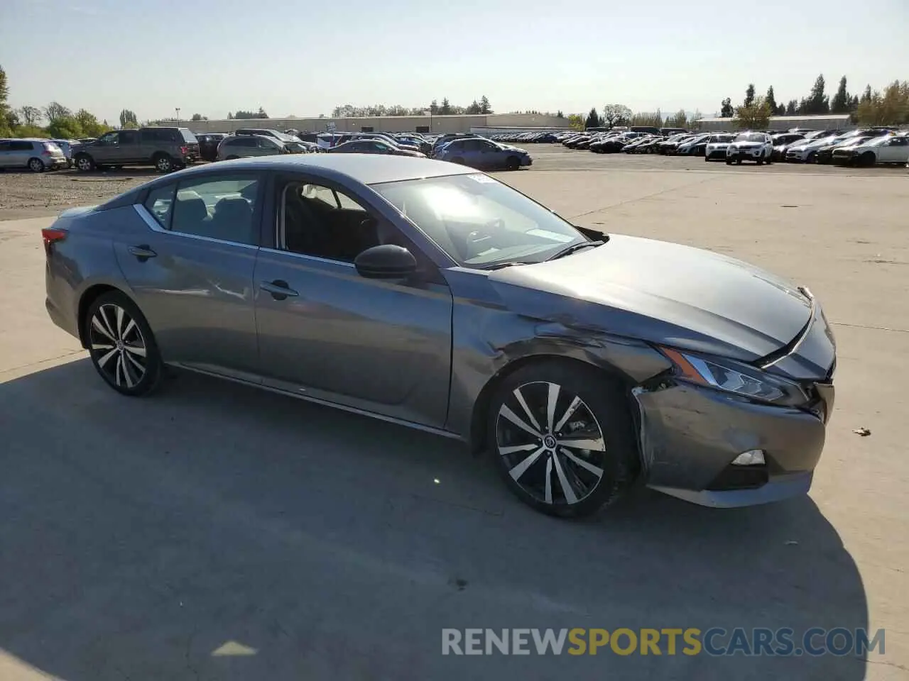 4 Photograph of a damaged car 1N4BL4CV8LC280015 NISSAN ALTIMA 2020