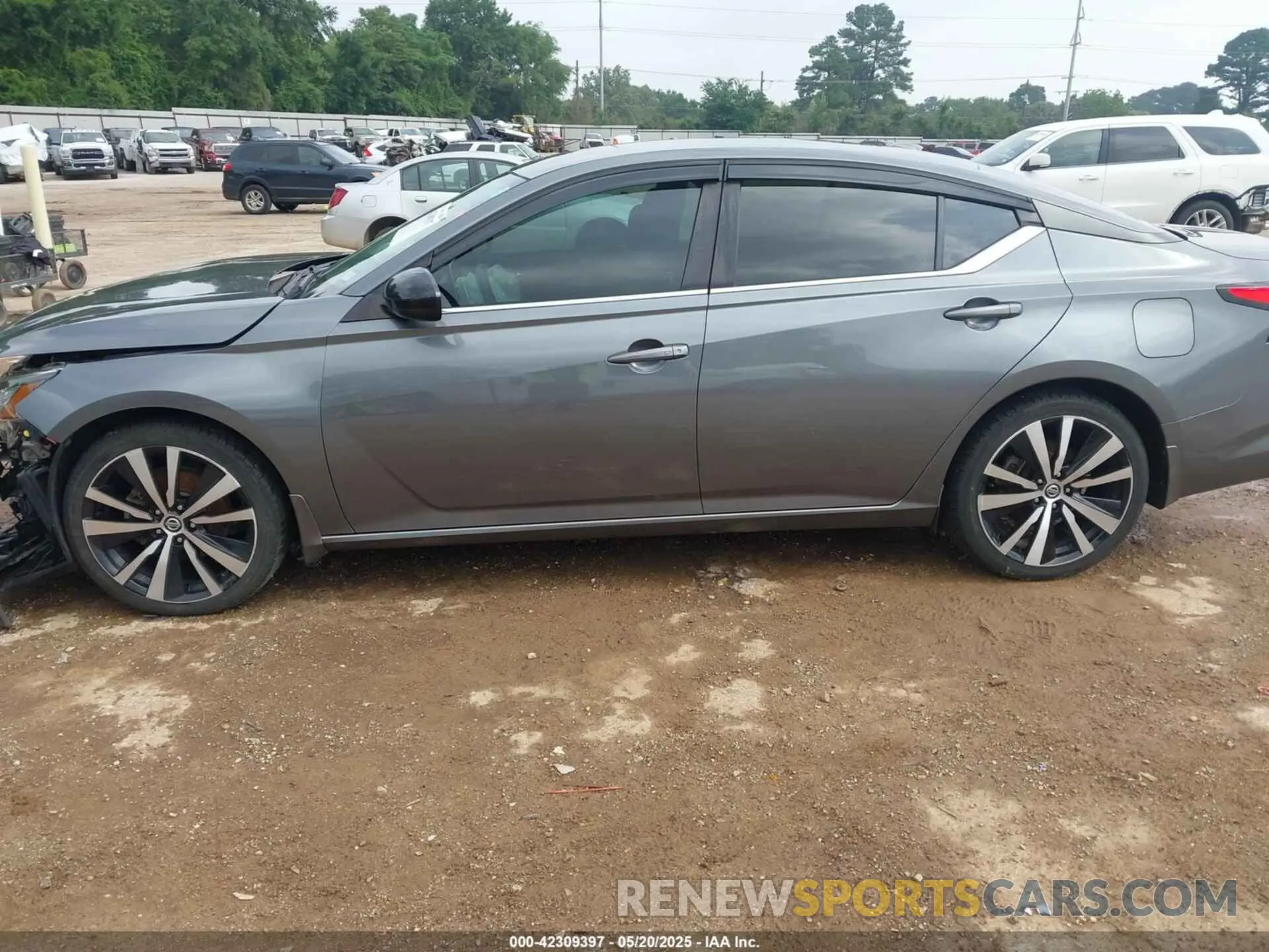 14 Photograph of a damaged car 1N4BL4CV8LN306956 NISSAN ALTIMA 2020