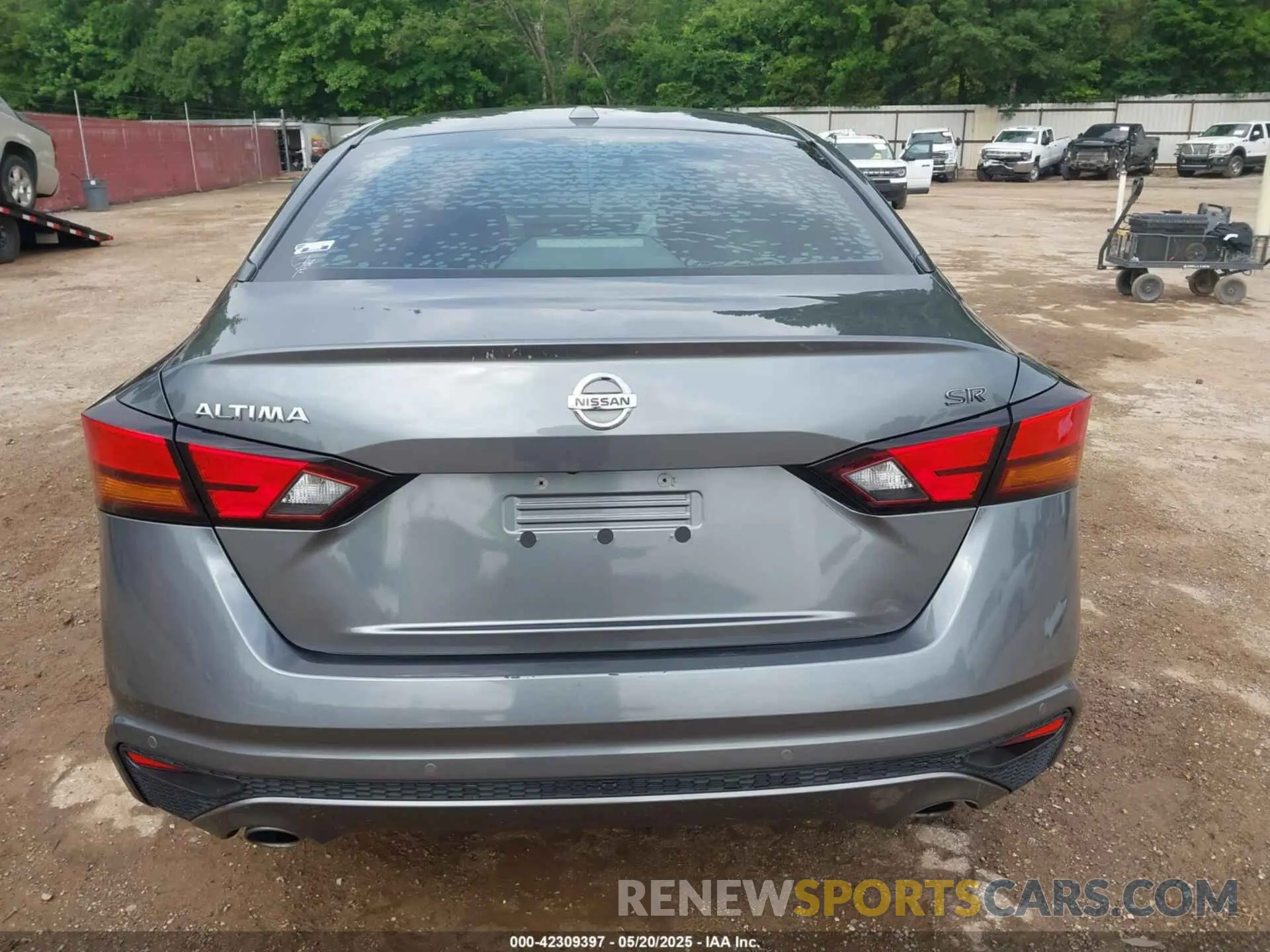 16 Photograph of a damaged car 1N4BL4CV8LN306956 NISSAN ALTIMA 2020