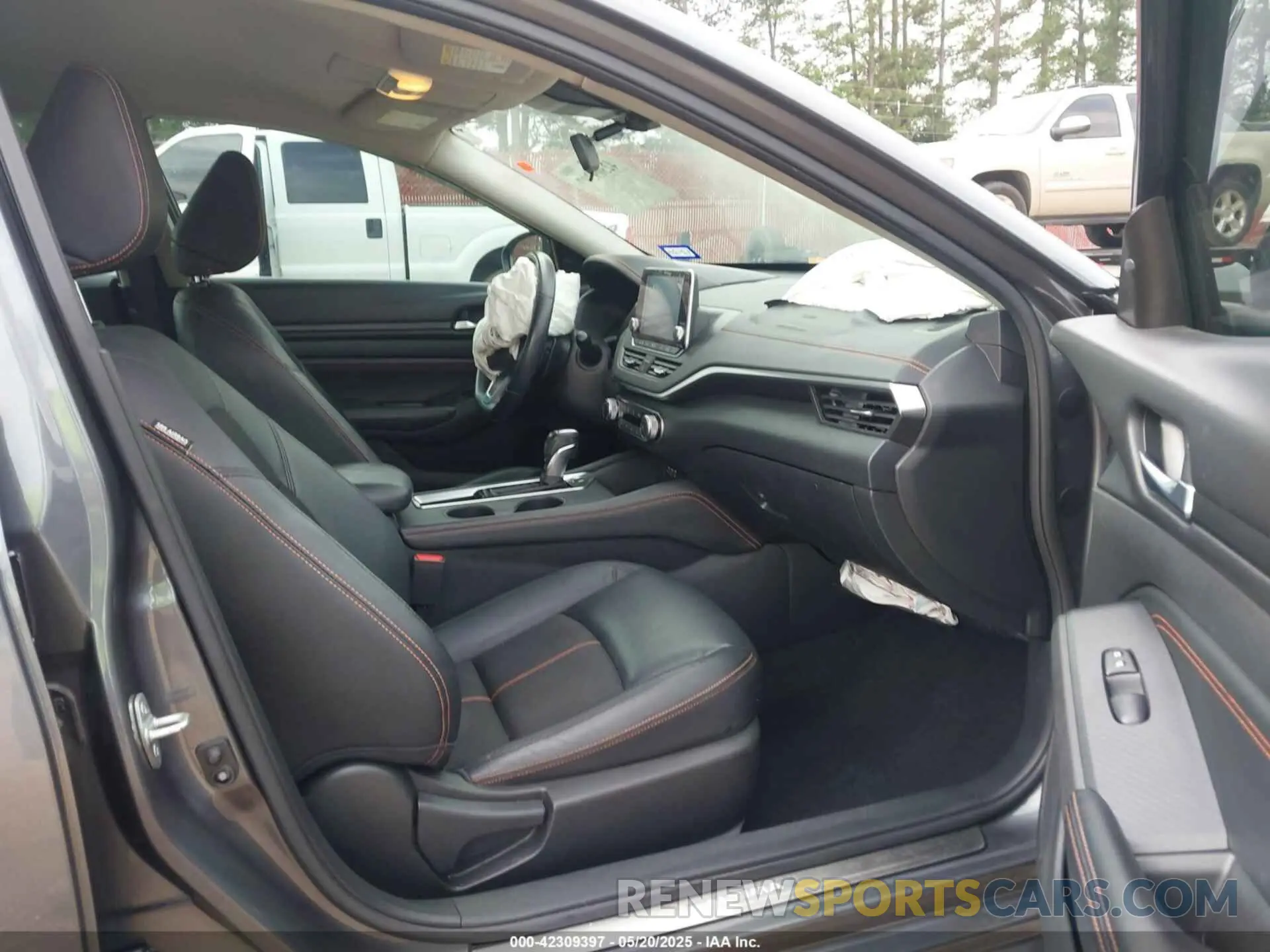 5 Photograph of a damaged car 1N4BL4CV8LN306956 NISSAN ALTIMA 2020