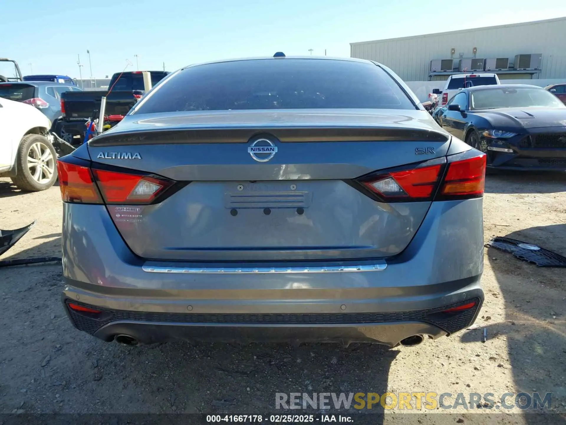 16 Photograph of a damaged car 1N4BL4CV8LN319657 NISSAN ALTIMA 2020