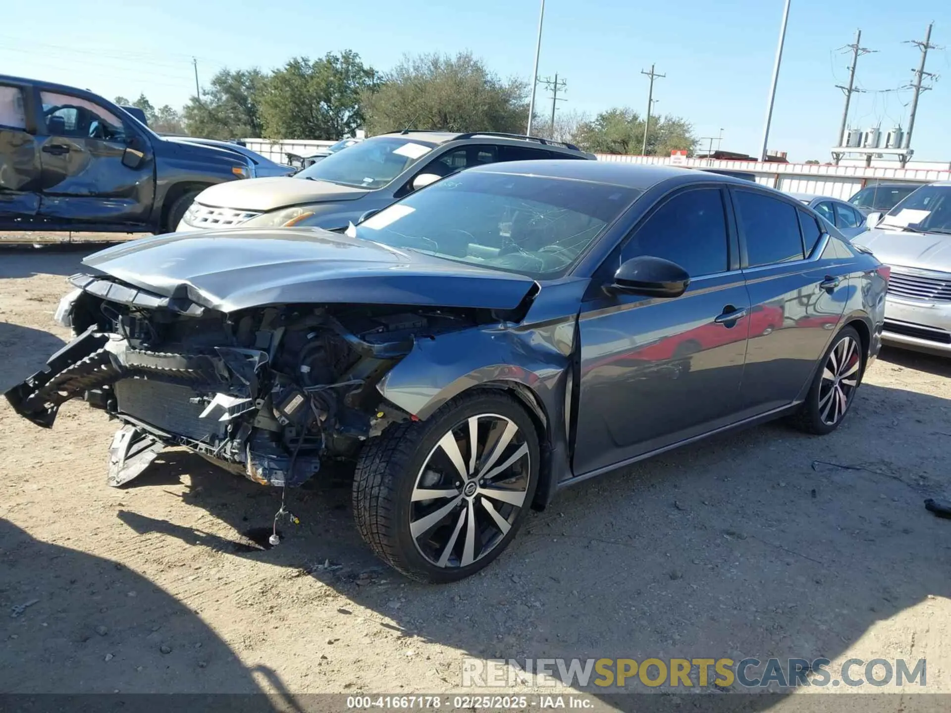 2 Photograph of a damaged car 1N4BL4CV8LN319657 NISSAN ALTIMA 2020