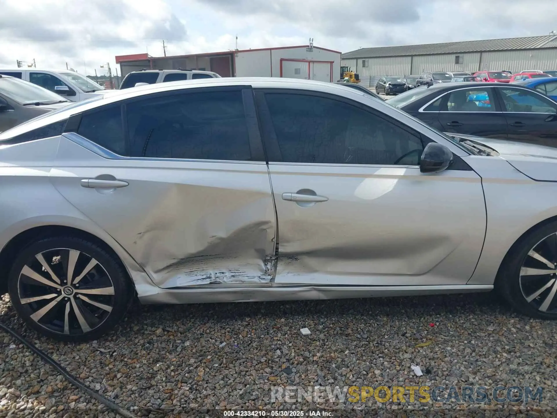 13 Photograph of a damaged car 1N4BL4CV9LC127272 NISSAN ALTIMA 2020