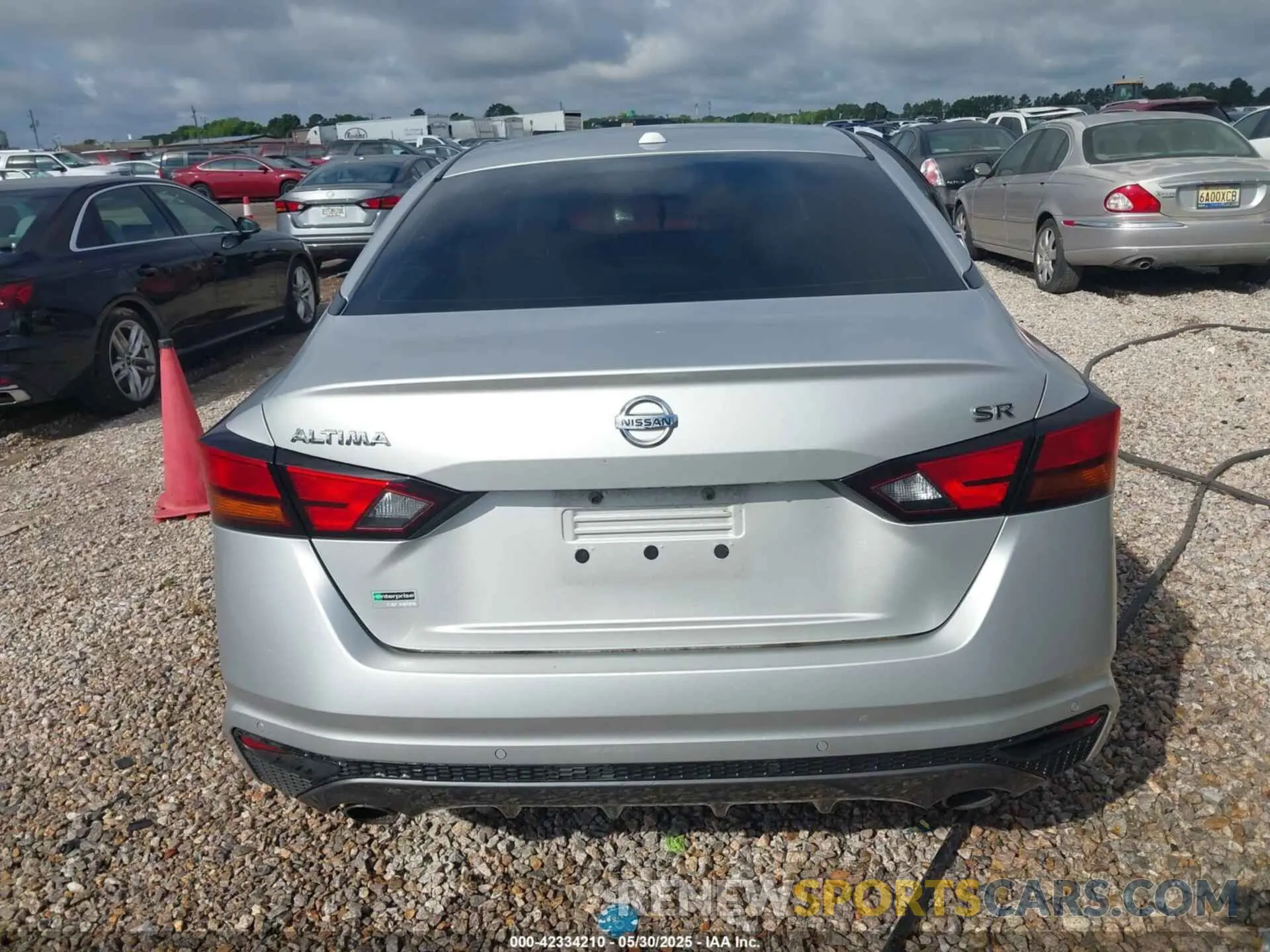 16 Photograph of a damaged car 1N4BL4CV9LC127272 NISSAN ALTIMA 2020