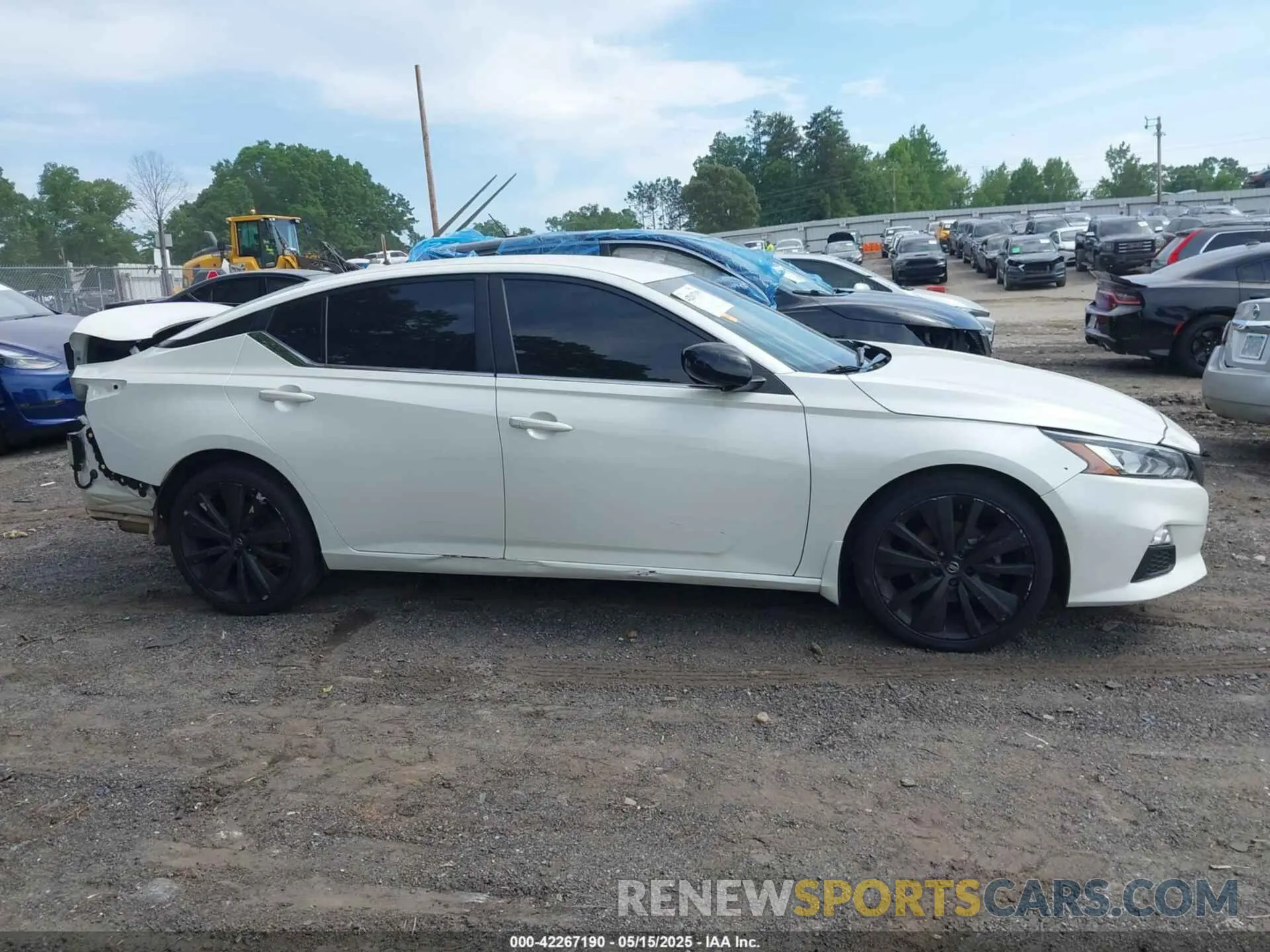 13 Photograph of a damaged car 1N4BL4CV9LC142631 NISSAN ALTIMA 2020