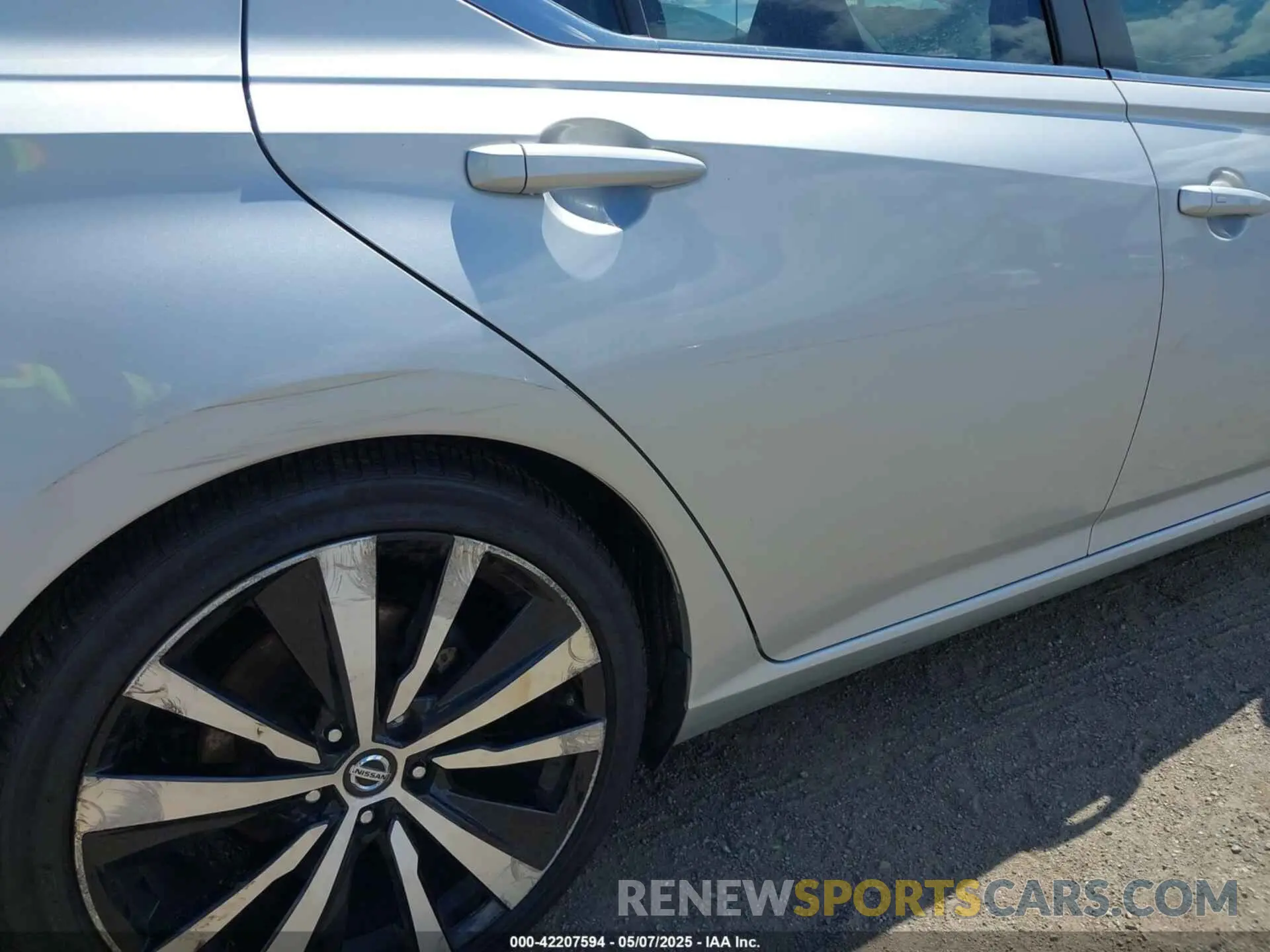 18 Photograph of a damaged car 1N4BL4CV9LC175340 NISSAN ALTIMA 2020