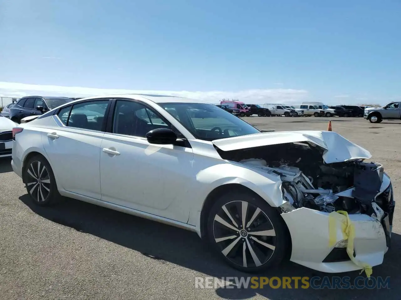 4 Photograph of a damaged car 1N4BL4CV9LC279486 NISSAN ALTIMA 2020