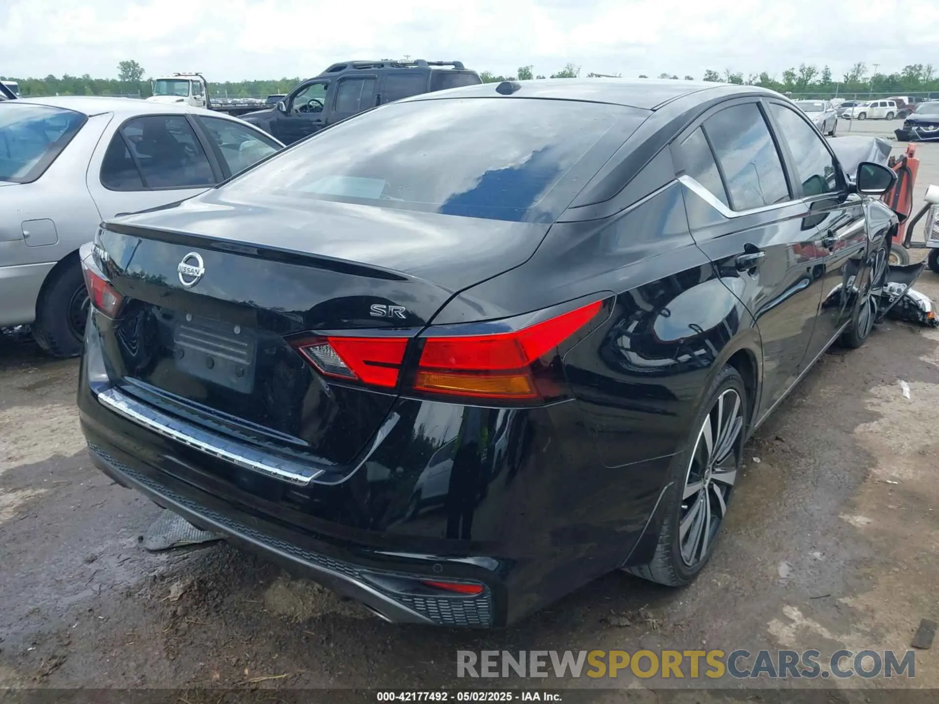 4 Photograph of a damaged car 1N4BL4CV9LC281917 NISSAN ALTIMA 2020