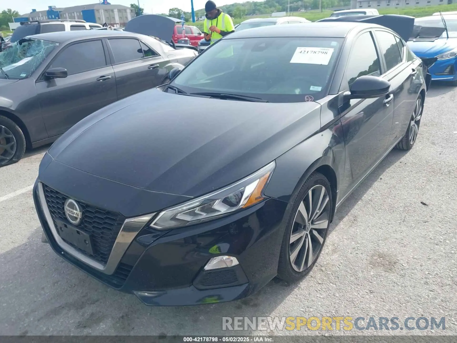 2 Photograph of a damaged car 1N4BL4CV9LC282730 NISSAN ALTIMA 2020