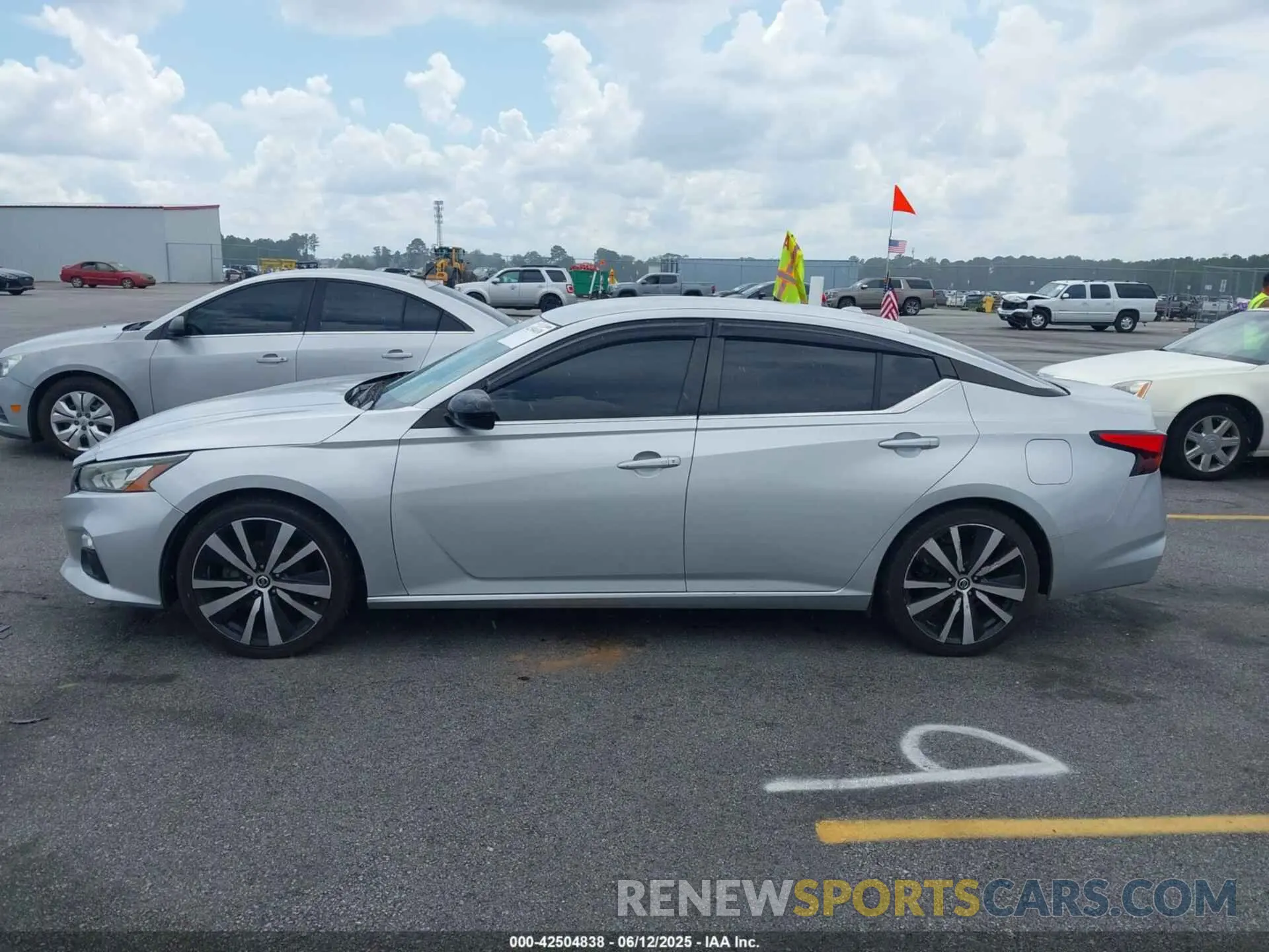 14 Photograph of a damaged car 1N4BL4CVXLC130195 NISSAN ALTIMA 2020