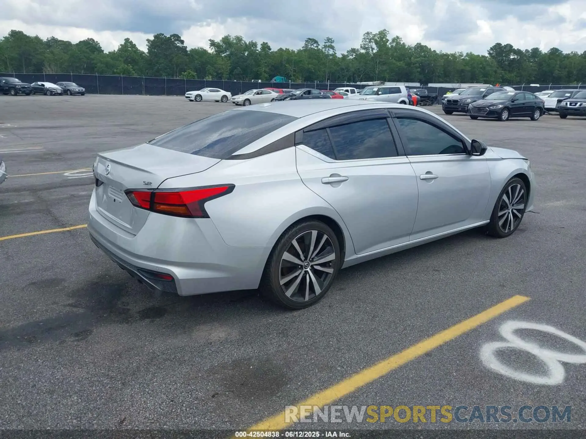 4 Photograph of a damaged car 1N4BL4CVXLC130195 NISSAN ALTIMA 2020