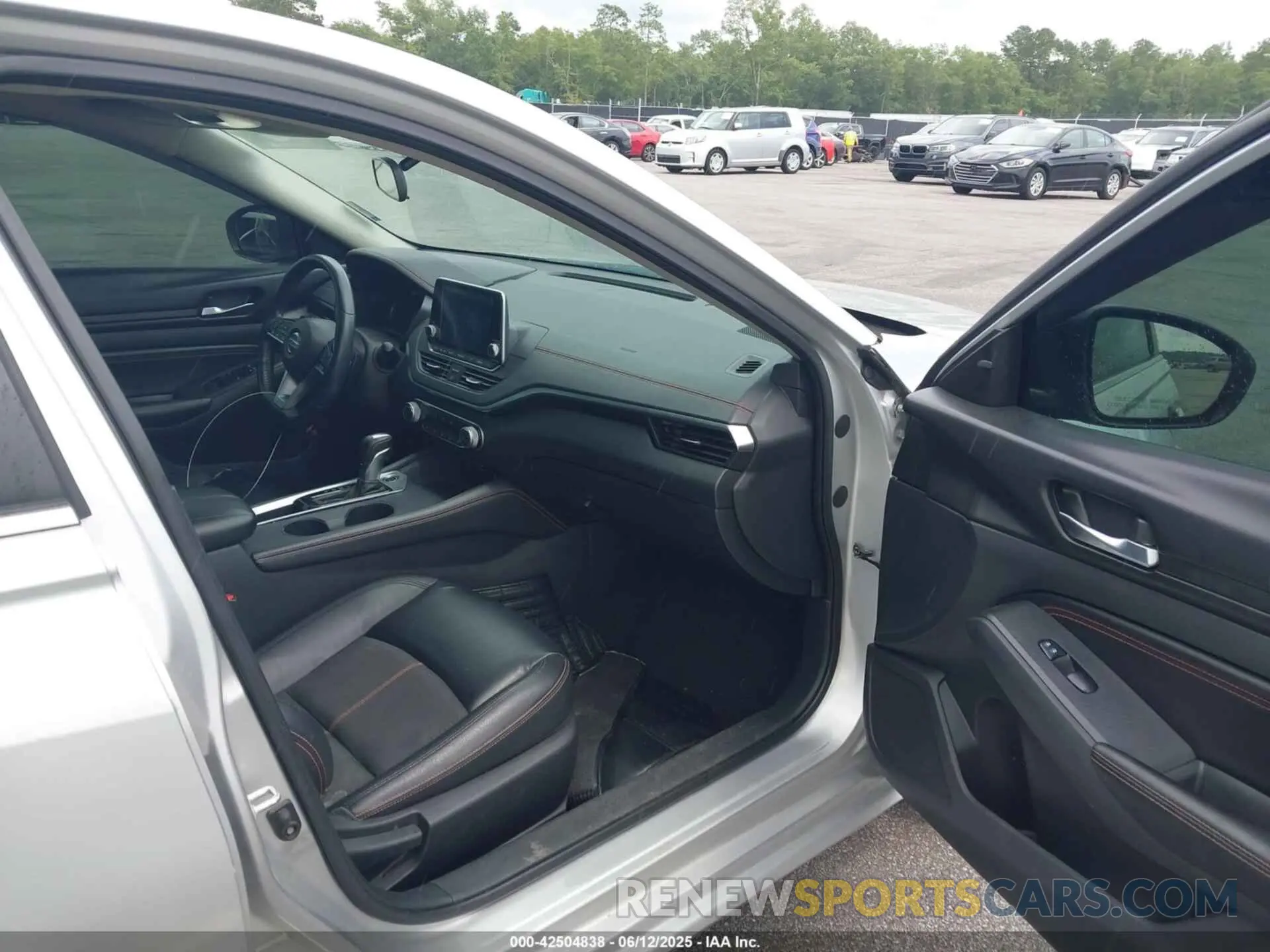 5 Photograph of a damaged car 1N4BL4CVXLC130195 NISSAN ALTIMA 2020
