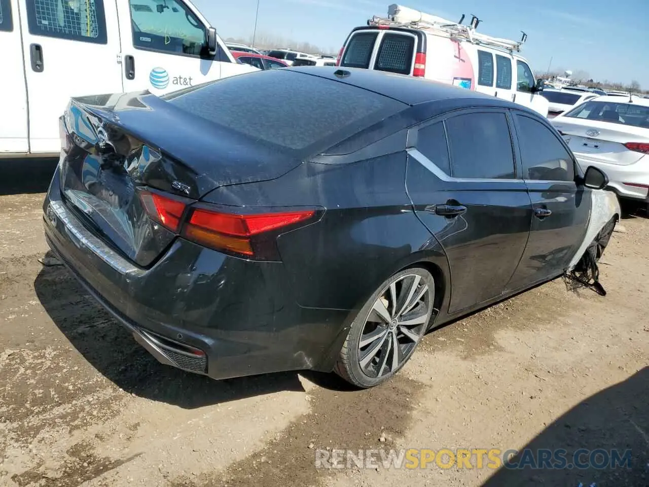 3 Photograph of a damaged car 1N4BL4CVXLC175718 NISSAN ALTIMA 2020