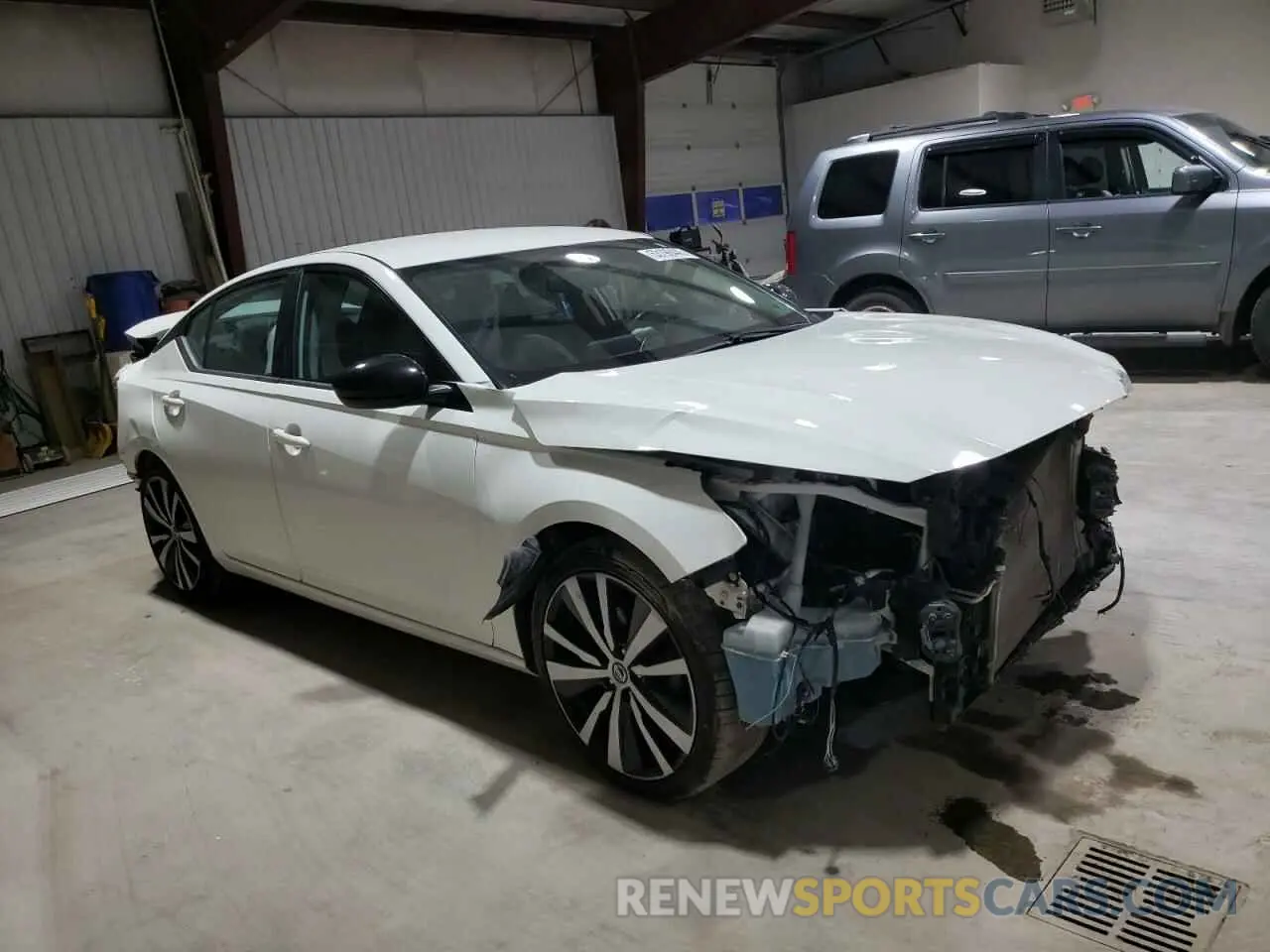 4 Photograph of a damaged car 1N4BL4CVXLC190770 NISSAN ALTIMA 2020