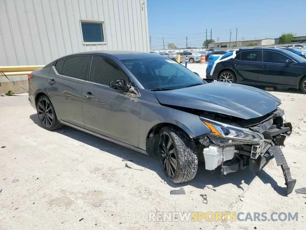 4 Photograph of a damaged car 1N4BL4CVXLC192129 NISSAN ALTIMA 2020