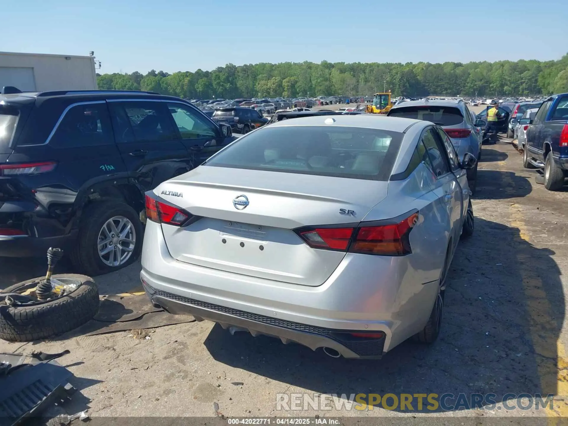 4 Photograph of a damaged car 1N4BL4CVXLC221600 NISSAN ALTIMA 2020