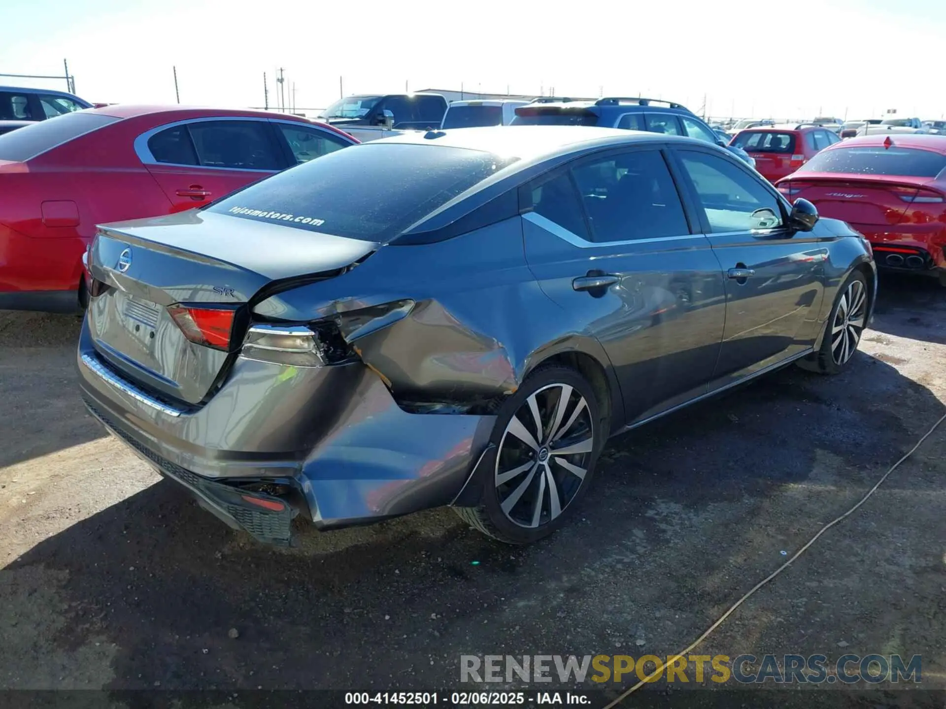 4 Photograph of a damaged car 1N4BL4CVXLN318977 NISSAN ALTIMA 2020