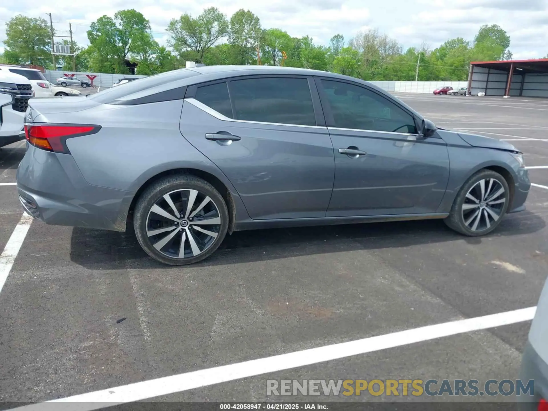 13 Photograph of a damaged car 1N4BL4CW0LC229519 NISSAN ALTIMA 2020