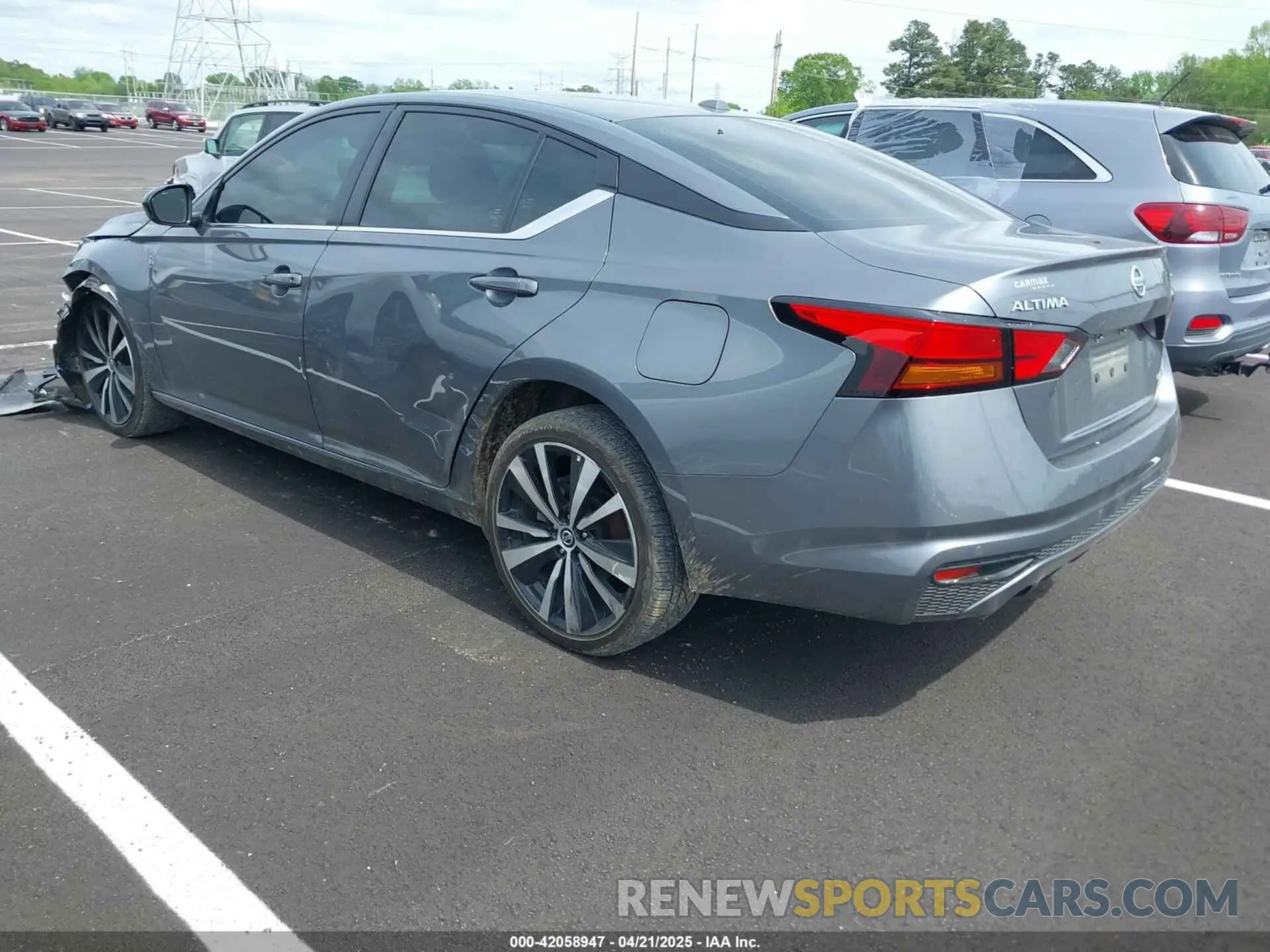 3 Photograph of a damaged car 1N4BL4CW0LC229519 NISSAN ALTIMA 2020
