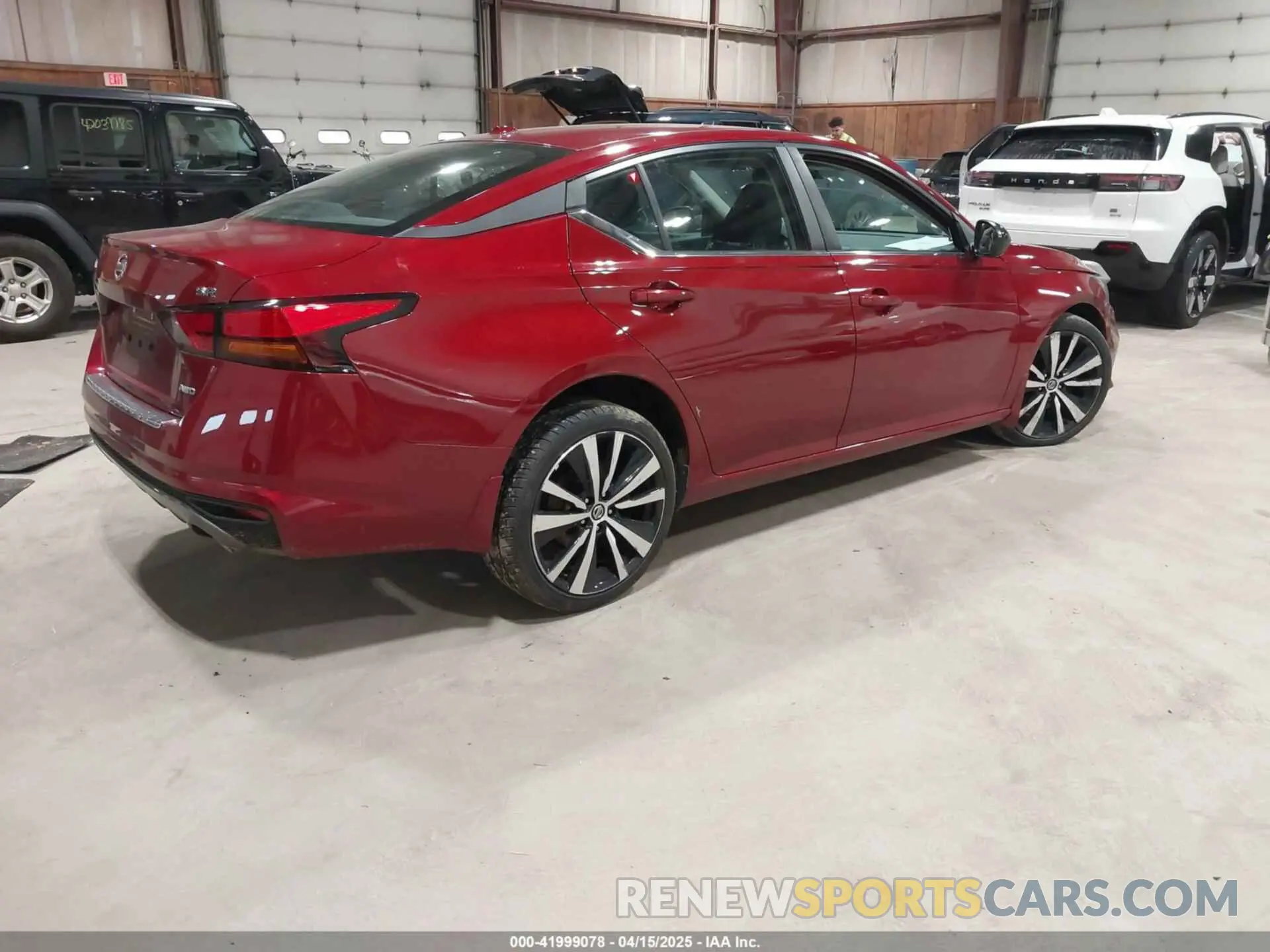 4 Photograph of a damaged car 1N4BL4CW1LC147525 NISSAN ALTIMA 2020