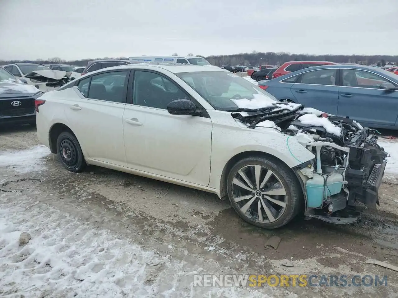 4 Photograph of a damaged car 1N4BL4CW1LN308525 NISSAN ALTIMA 2020