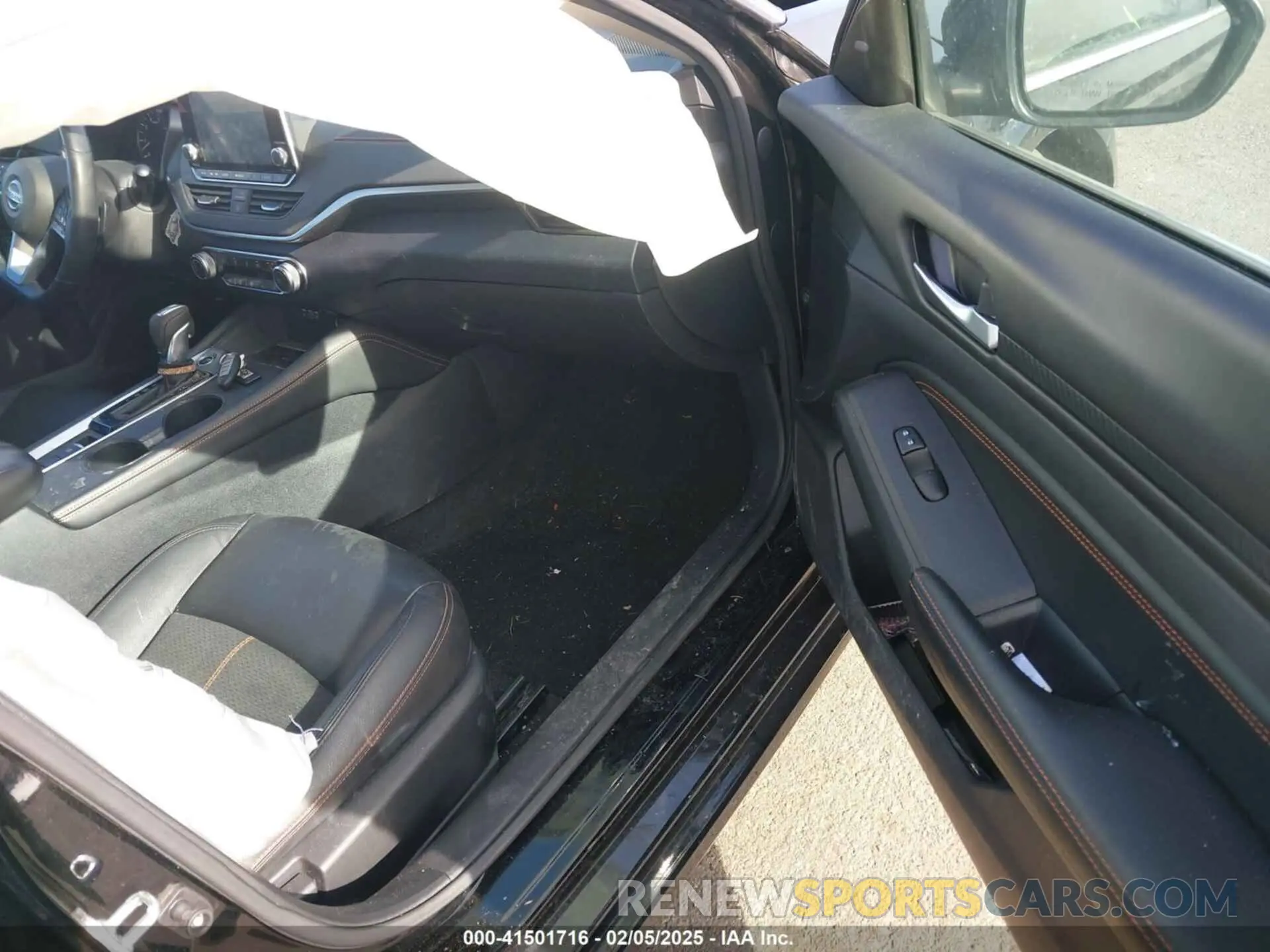 5 Photograph of a damaged car 1N4BL4CW2LC152880 NISSAN ALTIMA 2020