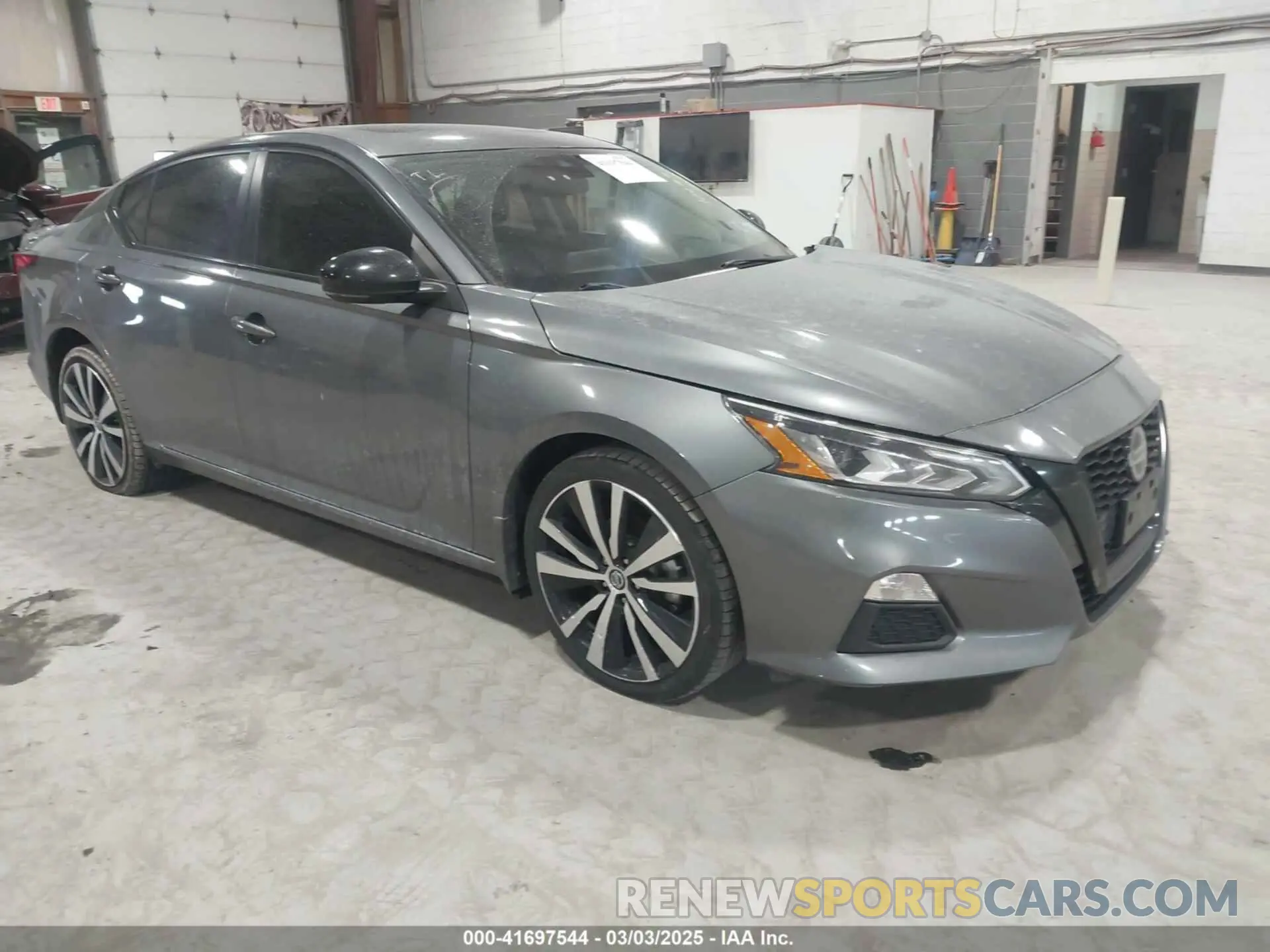 1 Photograph of a damaged car 1N4BL4CW4LN322967 NISSAN ALTIMA 2020