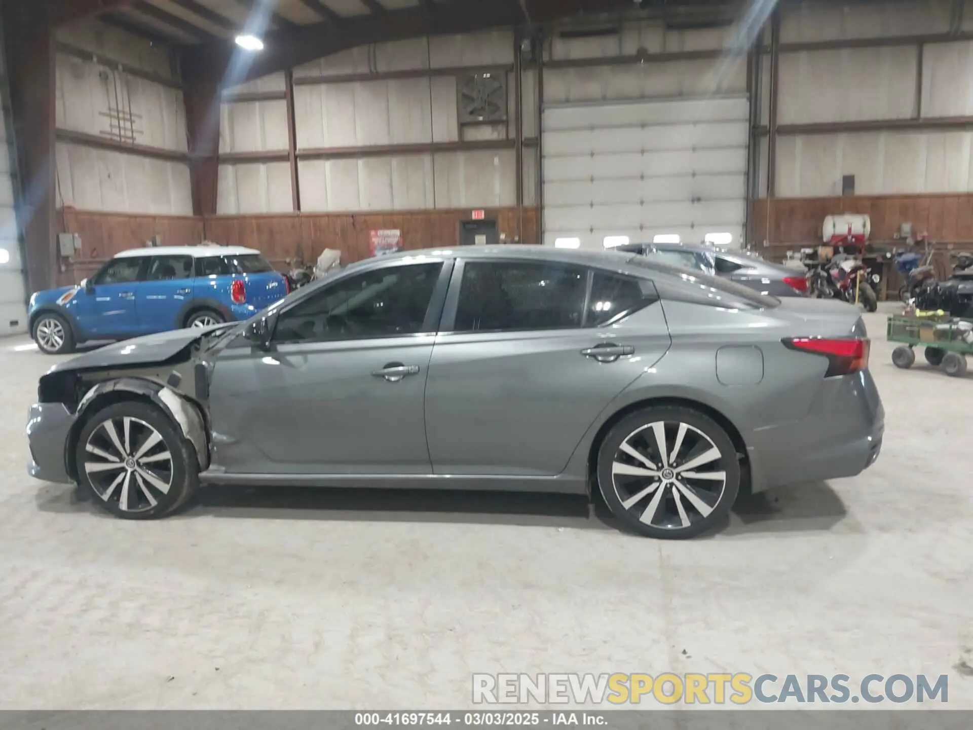15 Photograph of a damaged car 1N4BL4CW4LN322967 NISSAN ALTIMA 2020