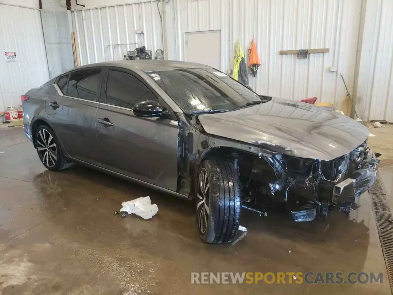 4 Photograph of a damaged car 1N4BL4CW5LC282930 NISSAN ALTIMA 2020