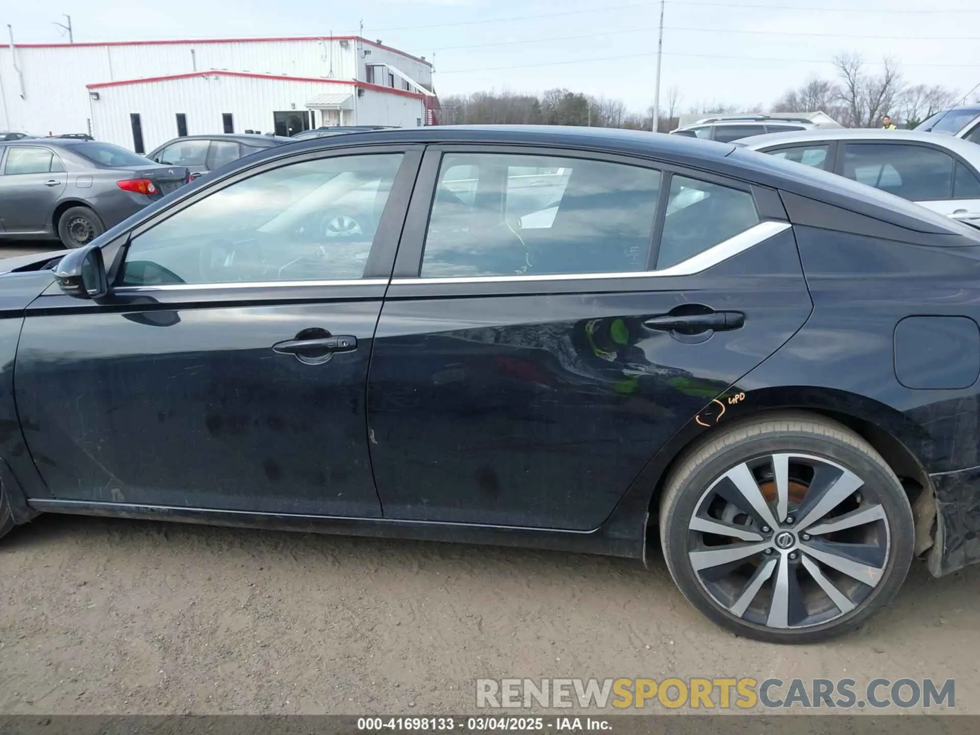 15 Photograph of a damaged car 1N4BL4CW7LC128381 NISSAN ALTIMA 2020