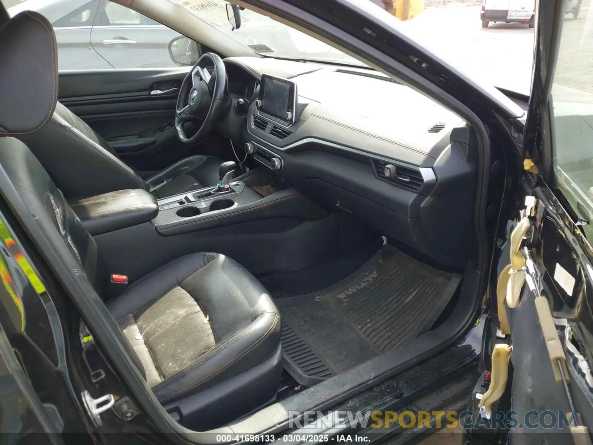 5 Photograph of a damaged car 1N4BL4CW7LC128381 NISSAN ALTIMA 2020