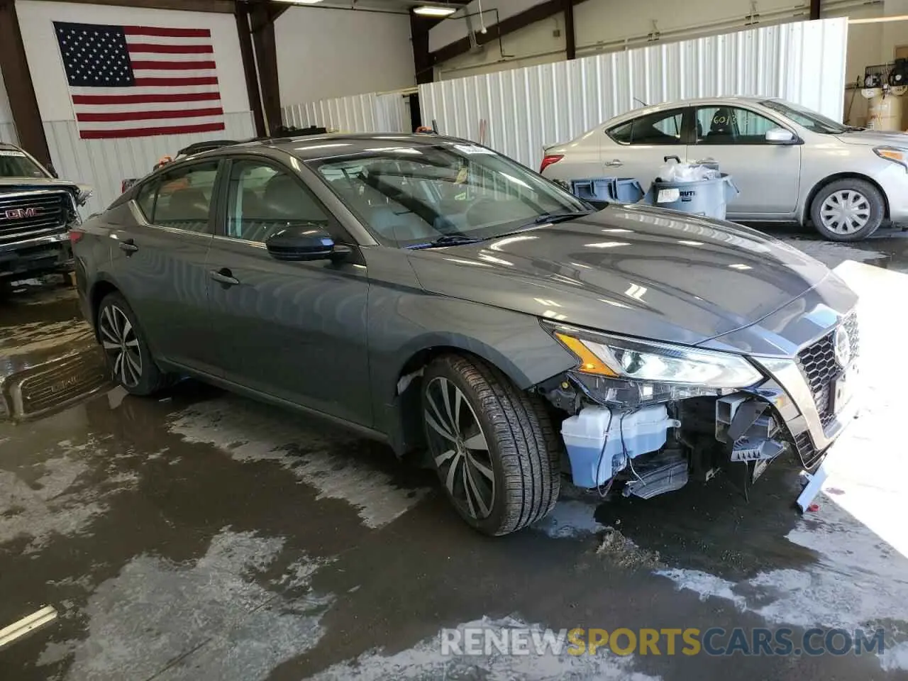 4 Photograph of a damaged car 1N4BL4CW8LC100377 NISSAN ALTIMA 2020