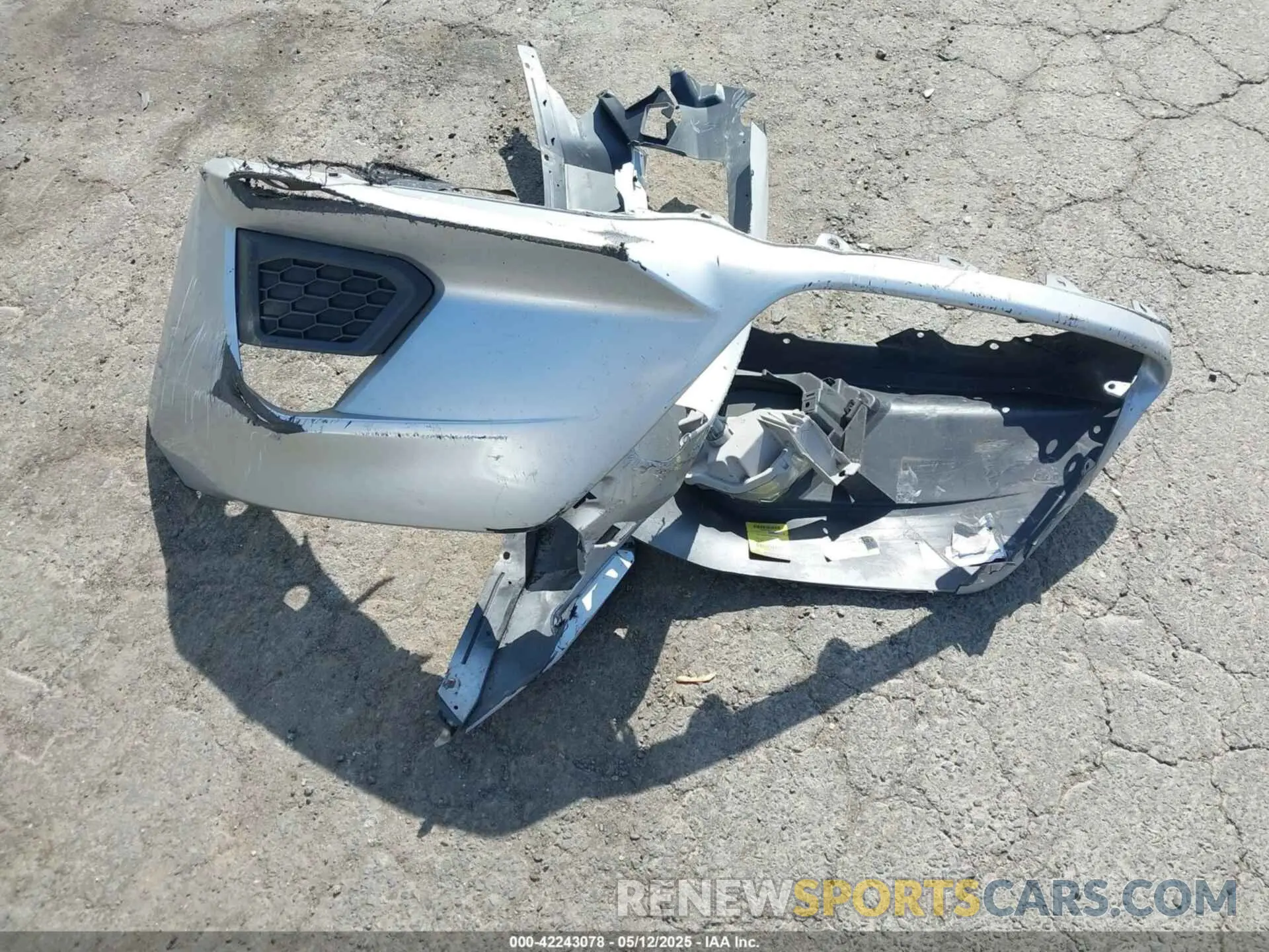 12 Photograph of a damaged car 1N4BL4CW8LC137493 NISSAN ALTIMA 2020