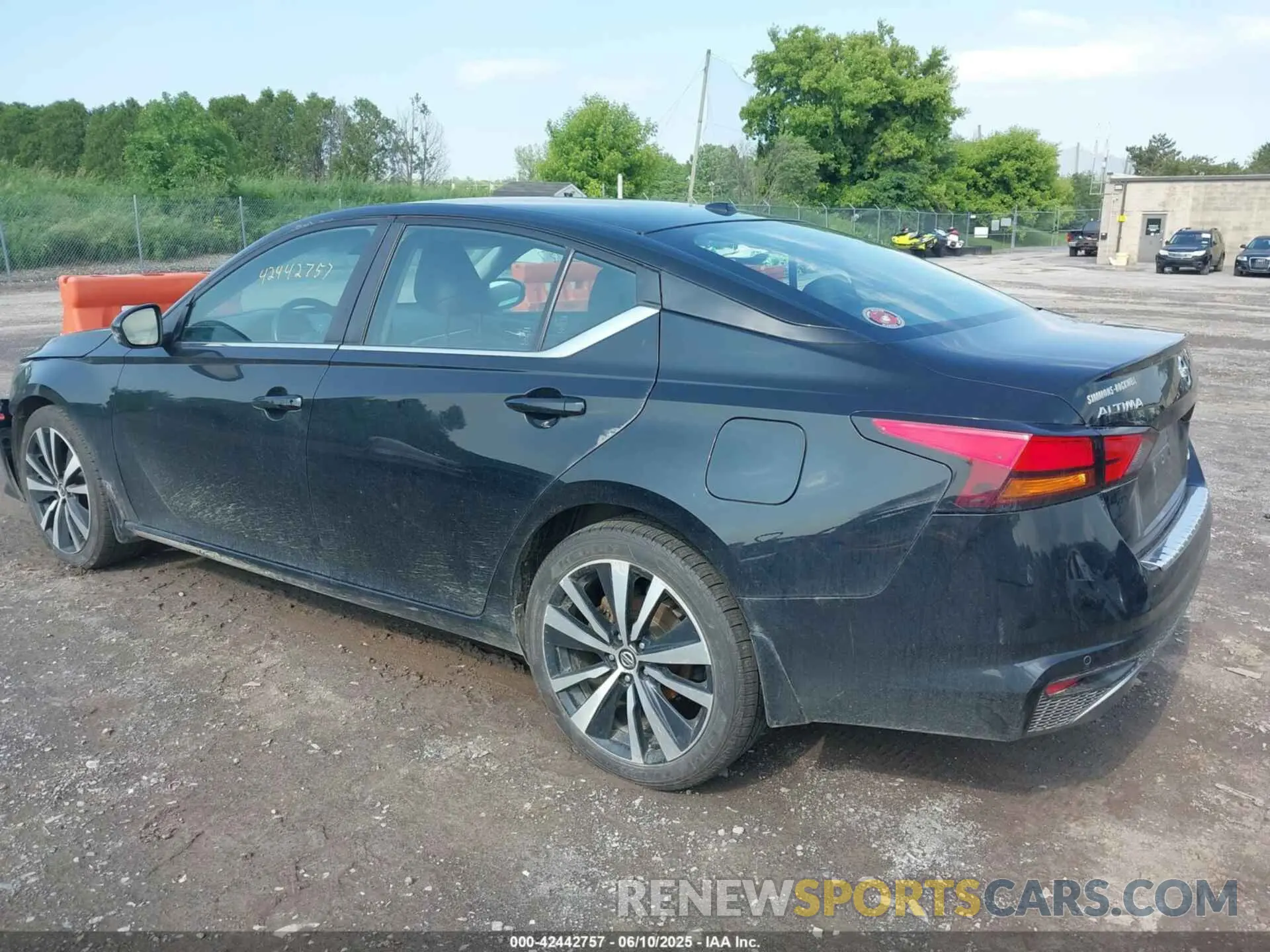 3 Photograph of a damaged car 1N4BL4CWXLC194875 NISSAN ALTIMA 2020