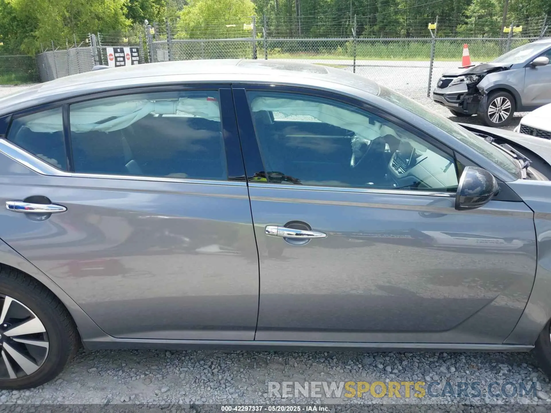 12 Photograph of a damaged car 1N4BL4DV2LC162265 NISSAN ALTIMA 2020