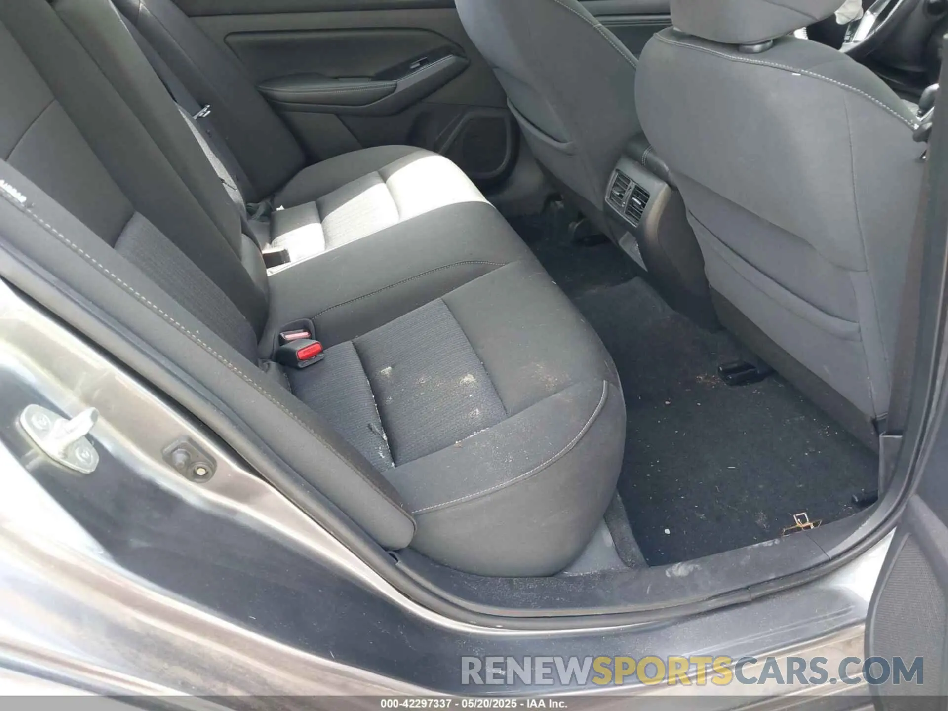 8 Photograph of a damaged car 1N4BL4DV2LC162265 NISSAN ALTIMA 2020